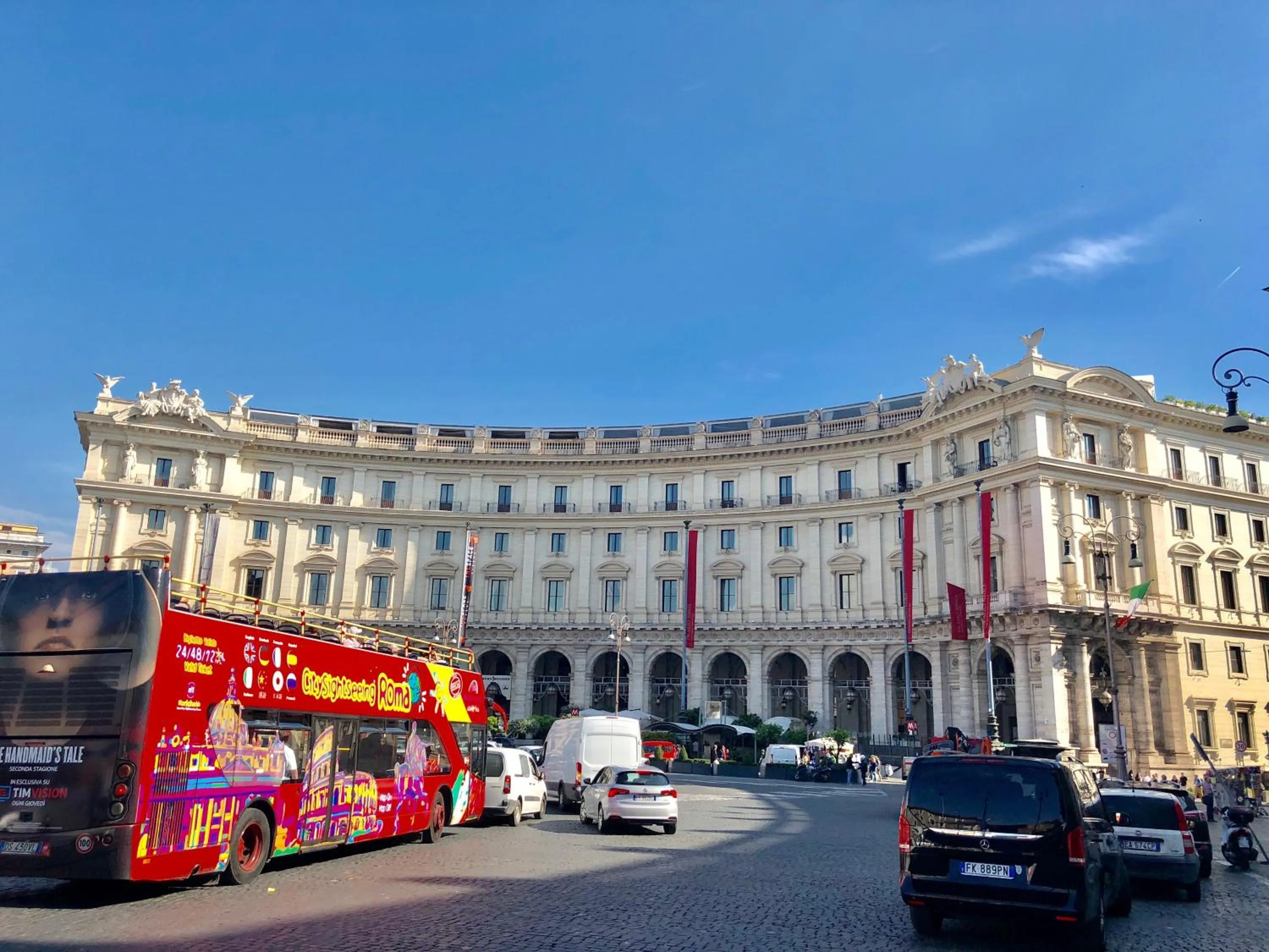 Nearby landmark in Hotel Paris