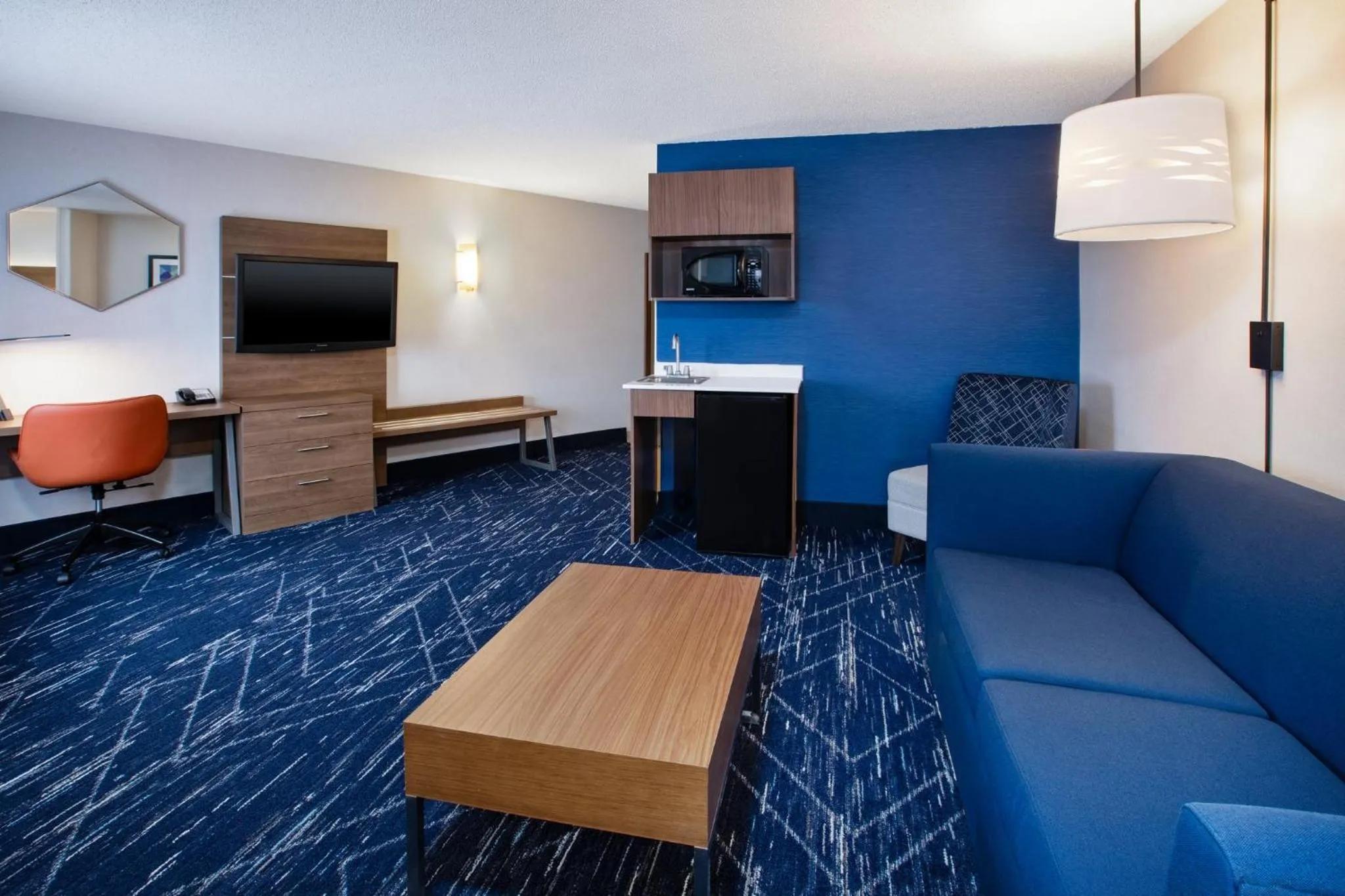 Photo of the whole room in Holiday Inn Express Hotel & Suites Auburn Hills by IHG