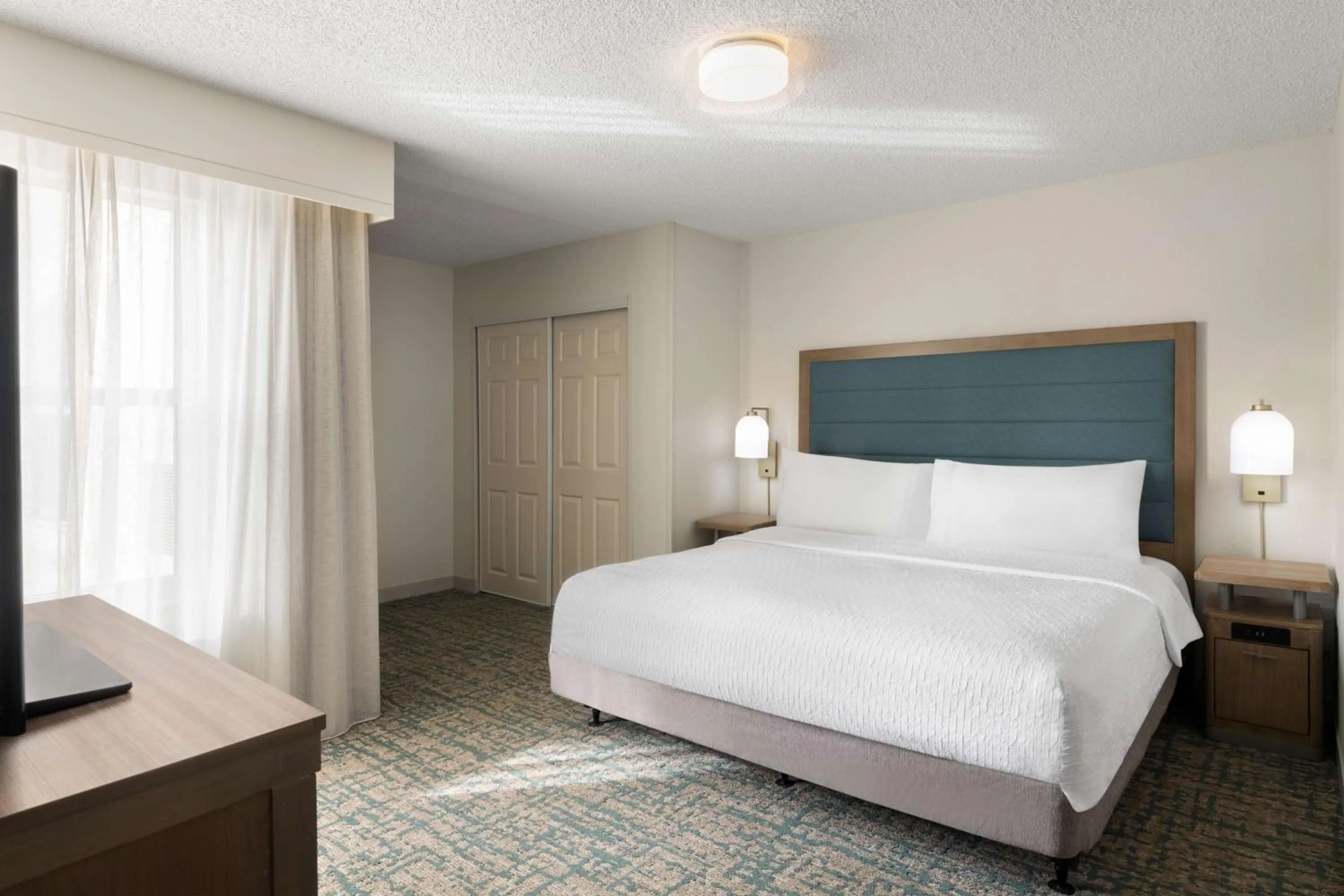 Bed in Homewood Suites by Hilton Lake Mary Orlando North