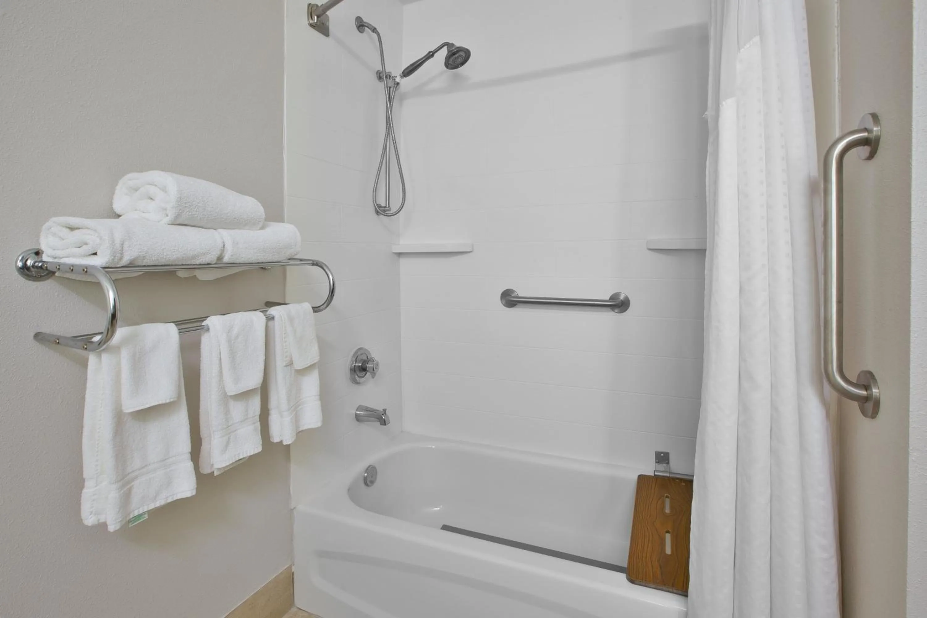 Bathroom in Holiday Inn Express Hotel & Suites Cincinnati Northeast-Milford by IHG