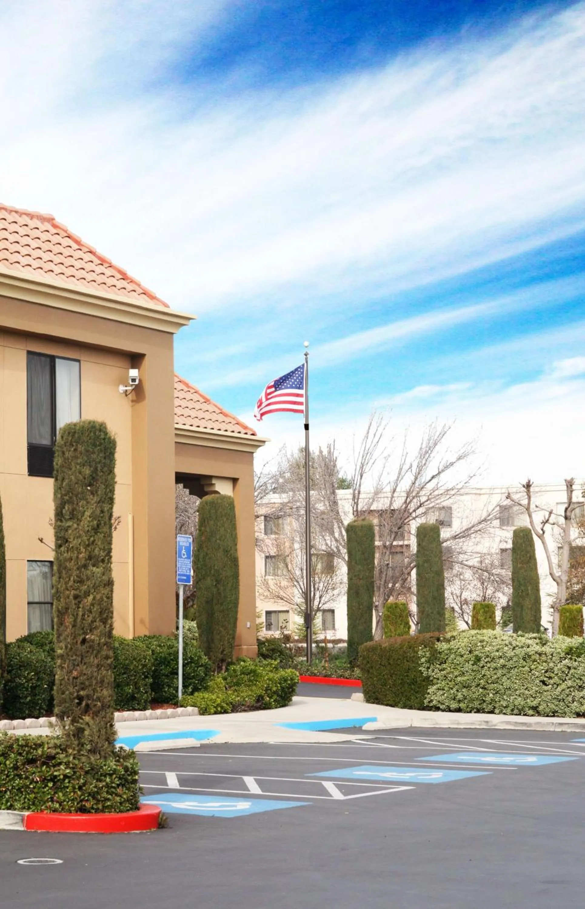 Property building in Hampton Inn Livermore