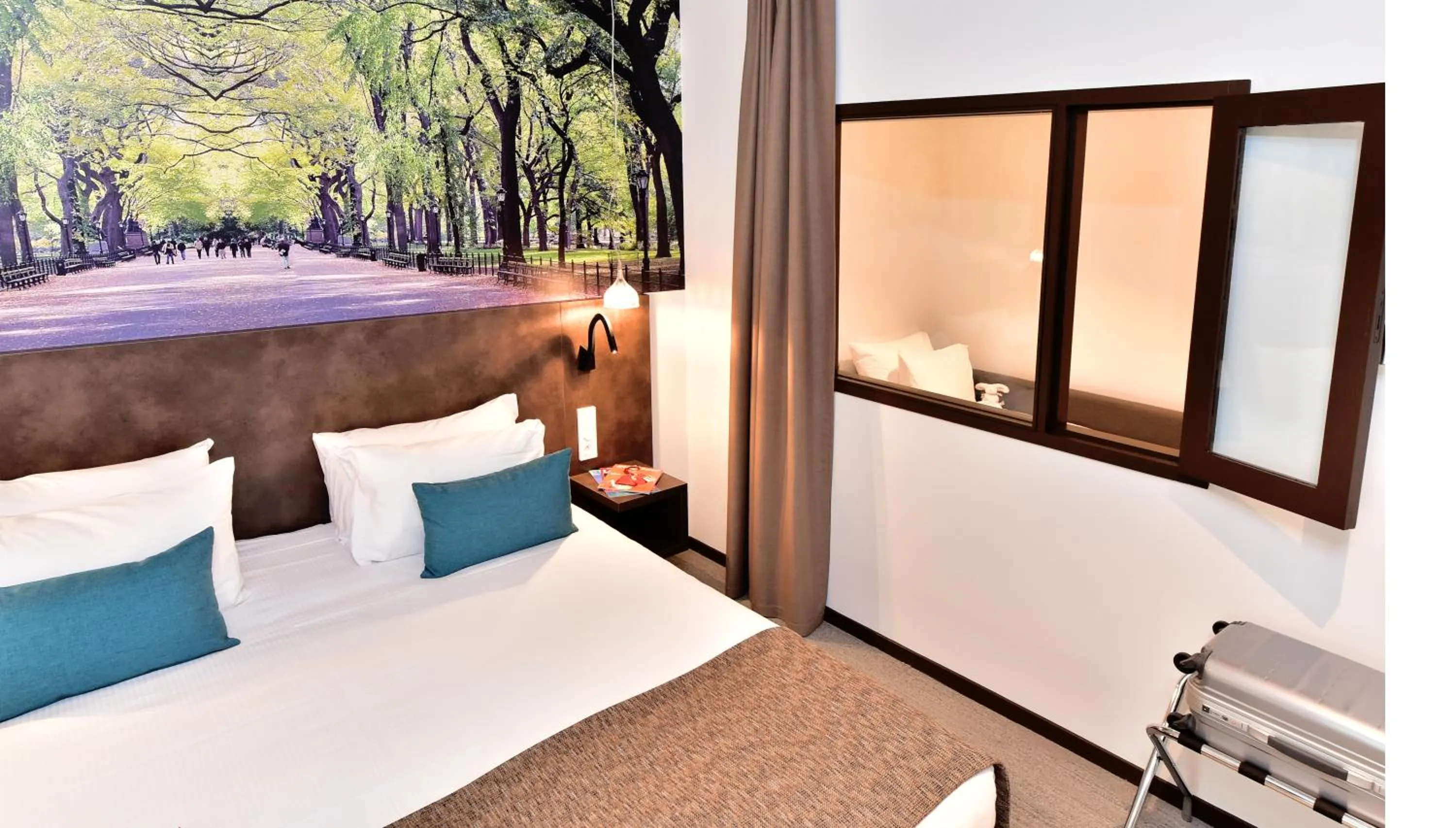 TV and multimedia, Bed in Central Park Hôtel & Spa