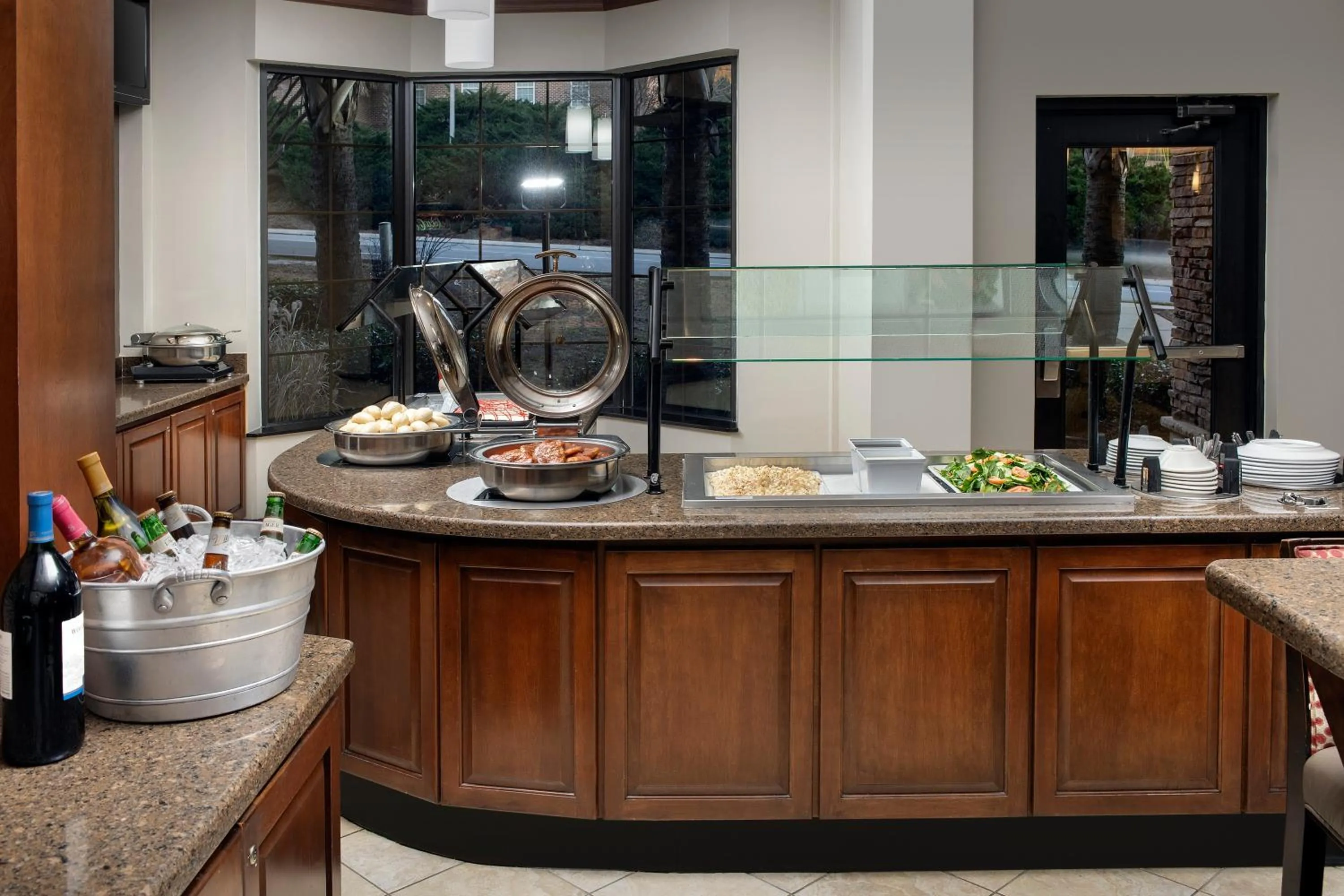 Food and drinks in Staybridge Suites North Charleston by IHG