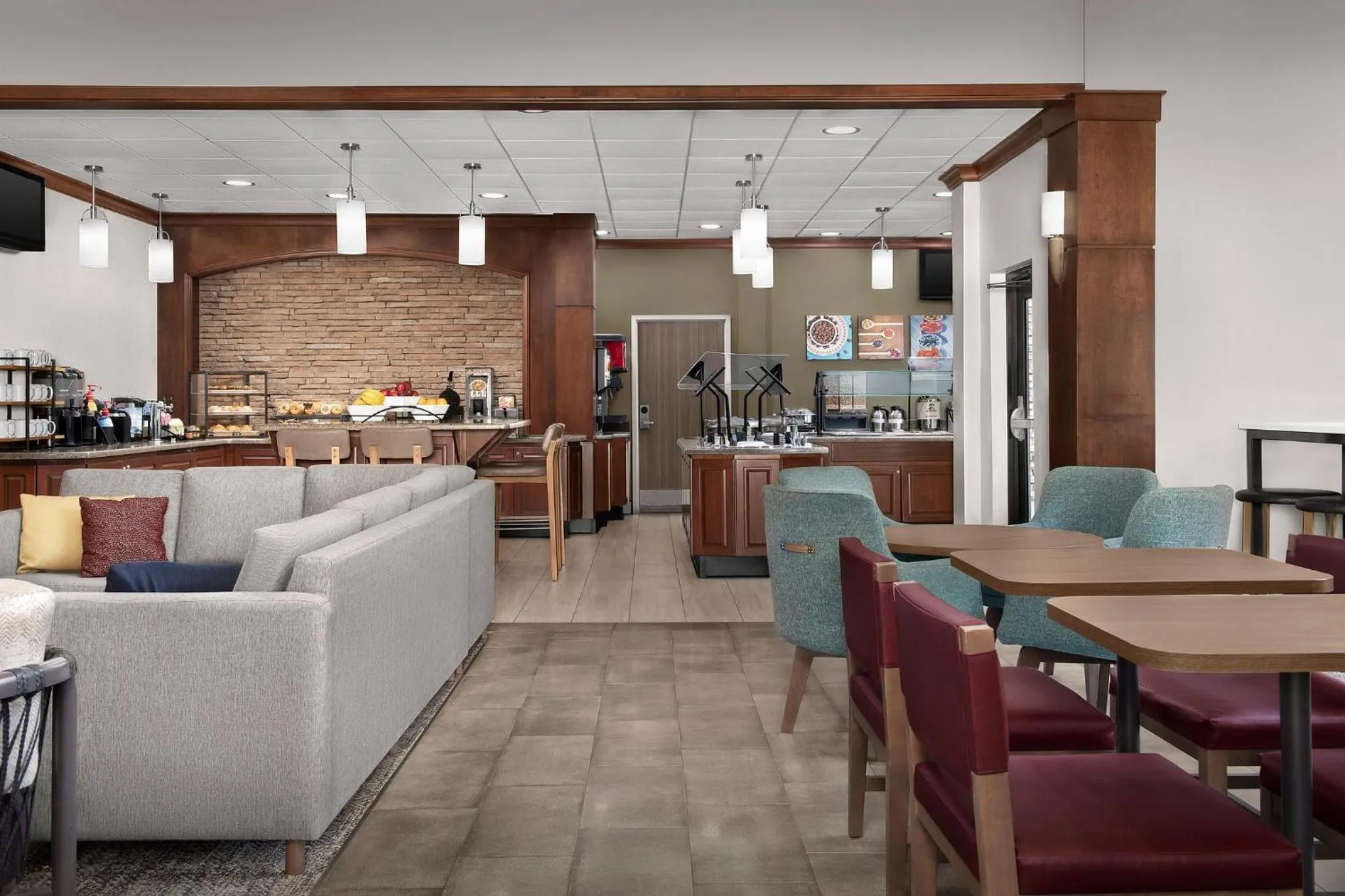 Restaurant/places to eat in Staybridge Suites North Charleston by IHG