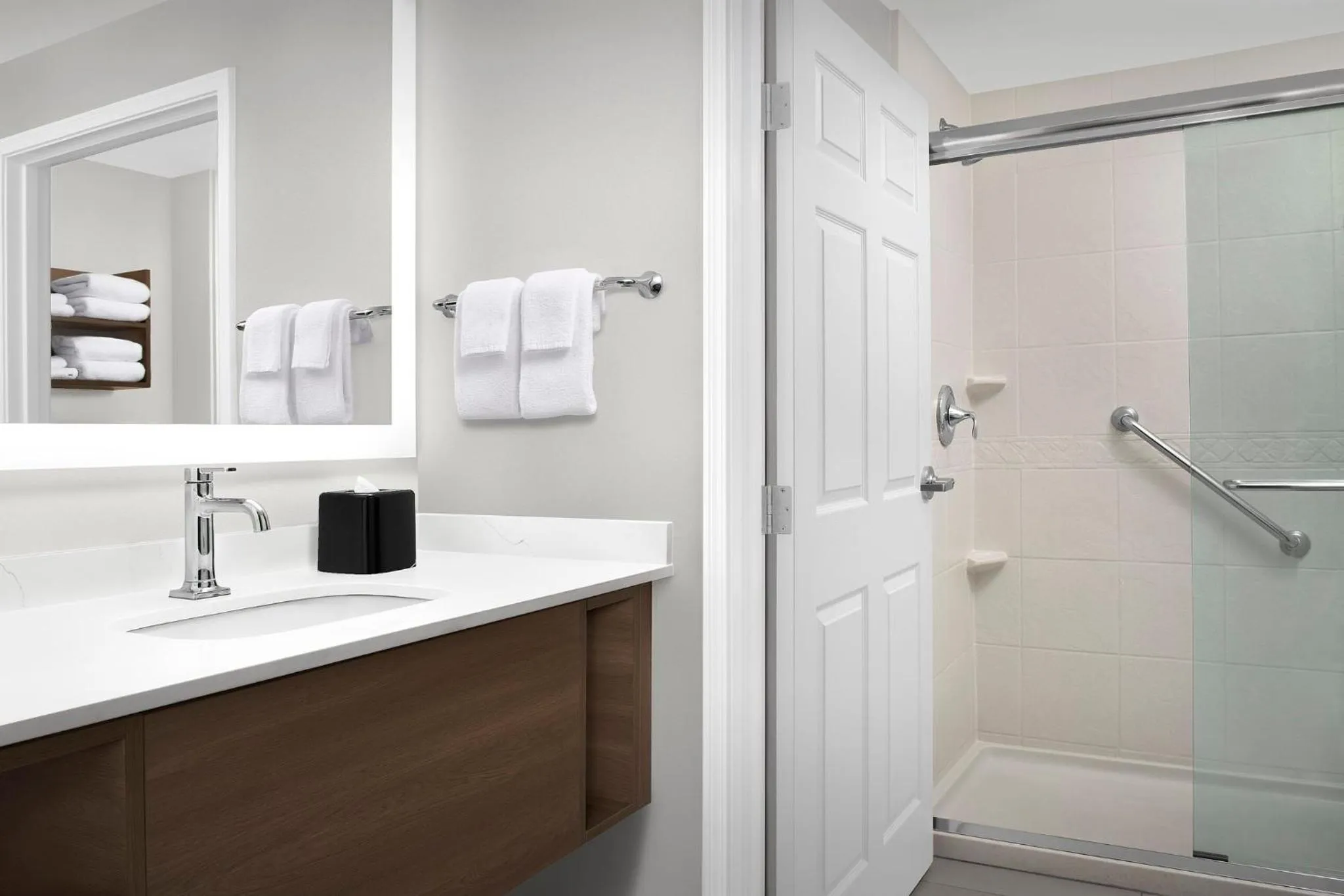 Photo of the whole room in Staybridge Suites North Charleston by IHG