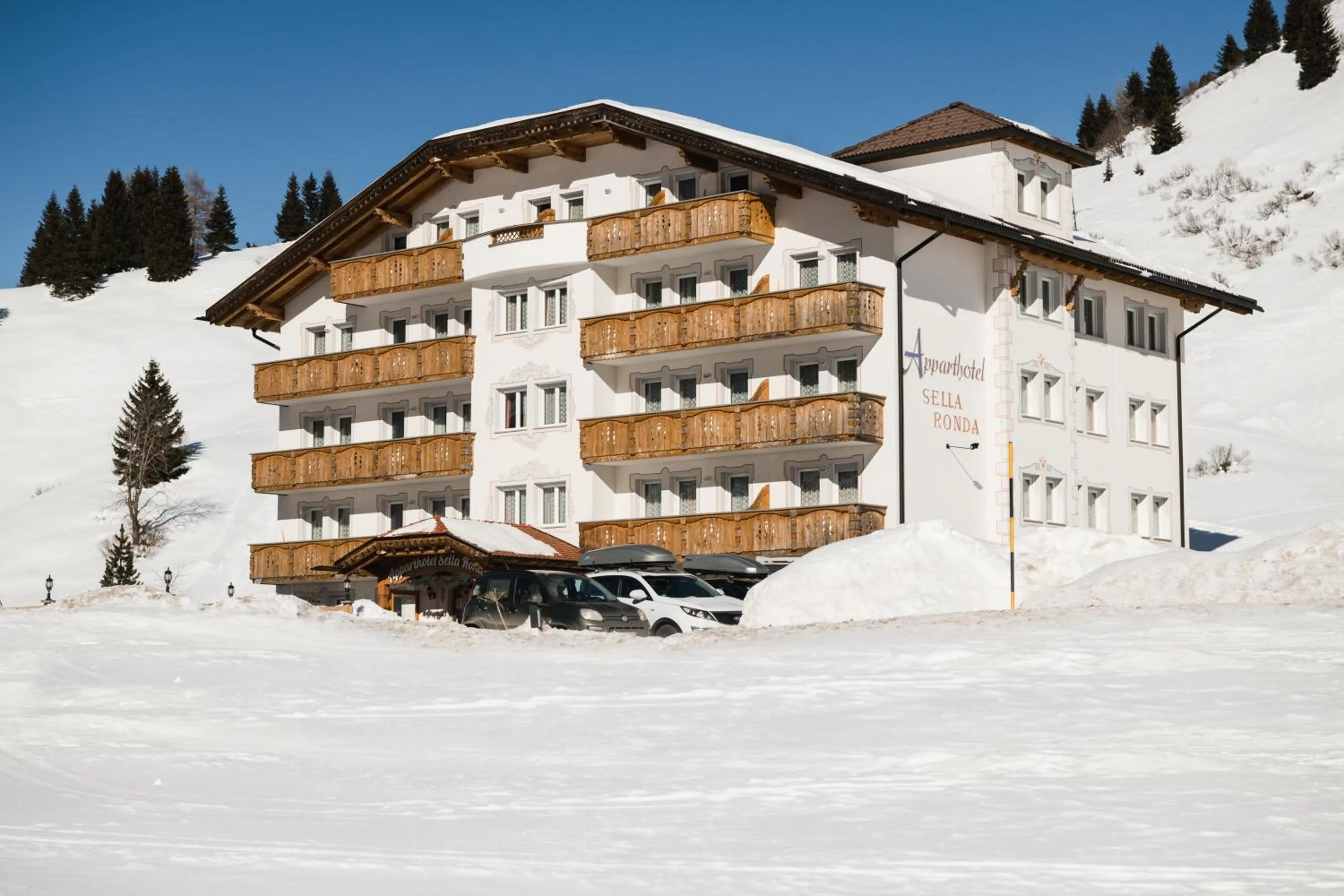 Property building in Apparthotel Sellaronda