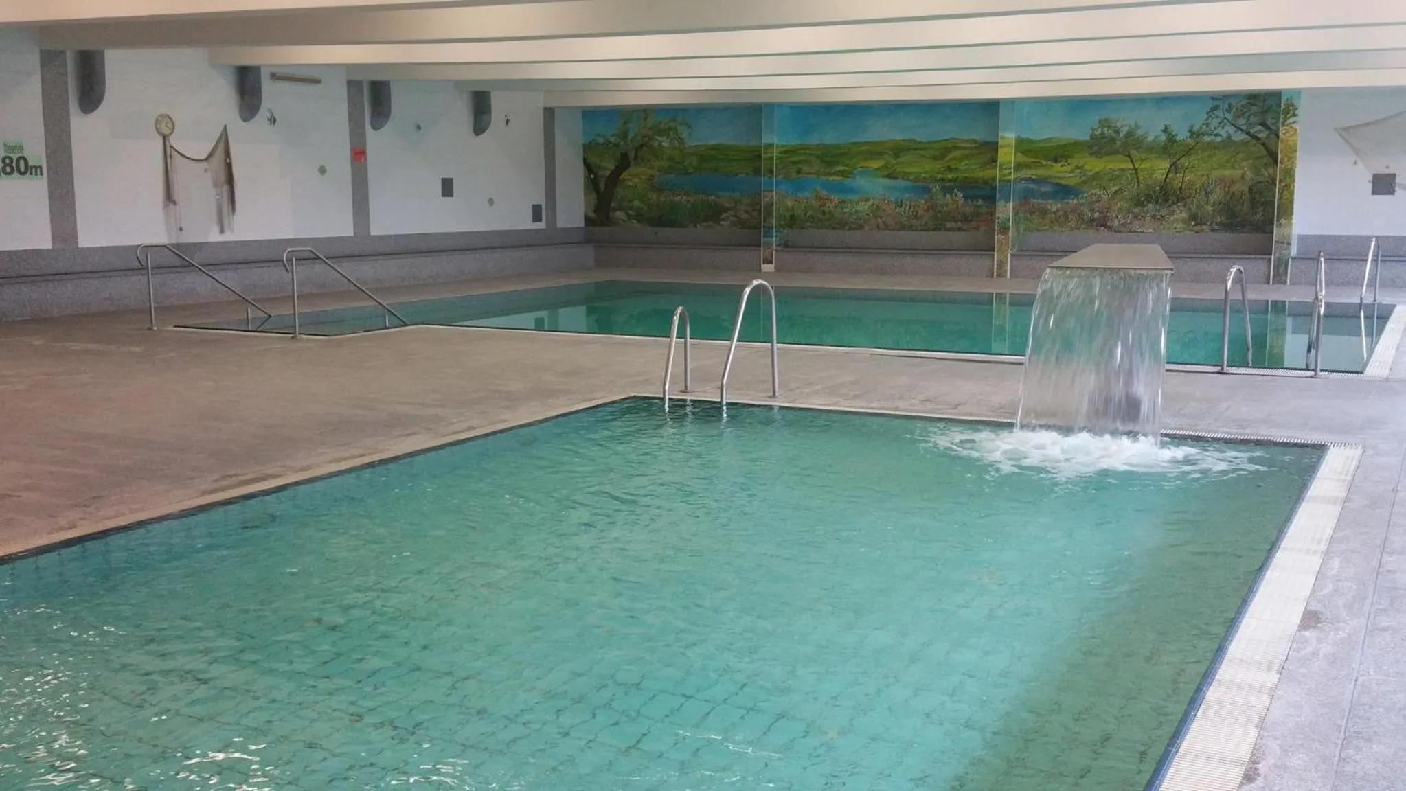 Swimming pool in Hotel Reuterhof