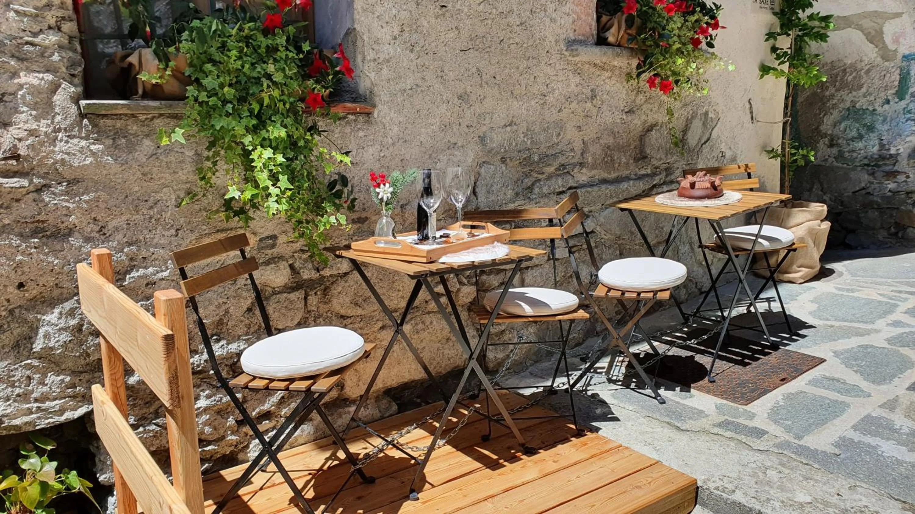 Property building in Maison La Saxe