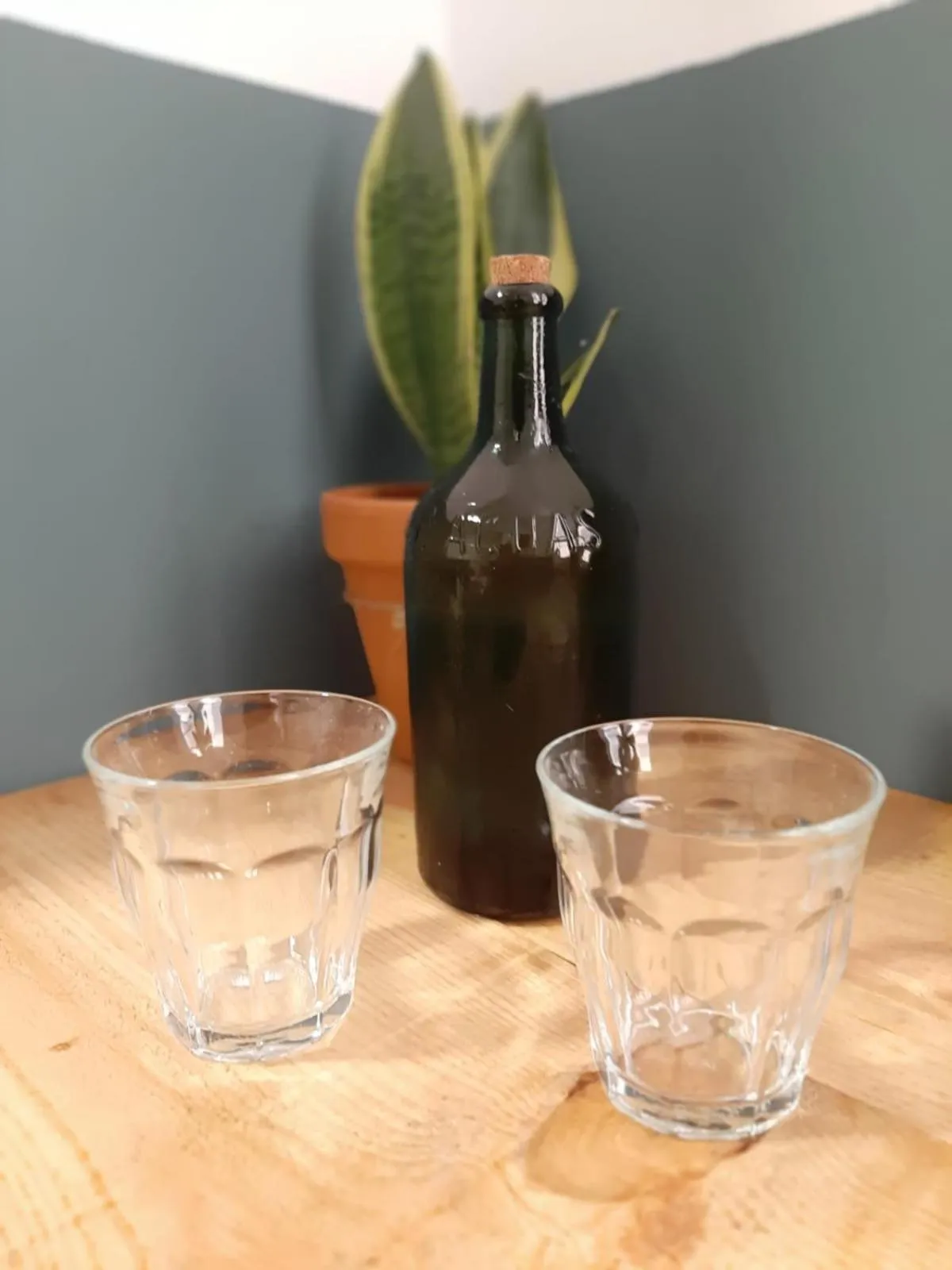 Decorative detail in Off Beat Guesthouse - Self-check-in - Sleep Conscious