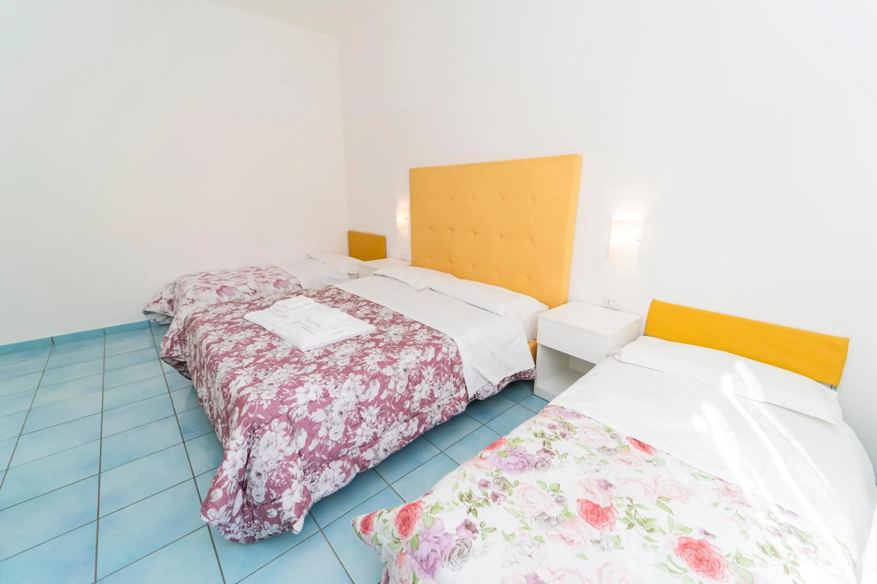 Photo of the whole room, Bed in La Casa di Aurora