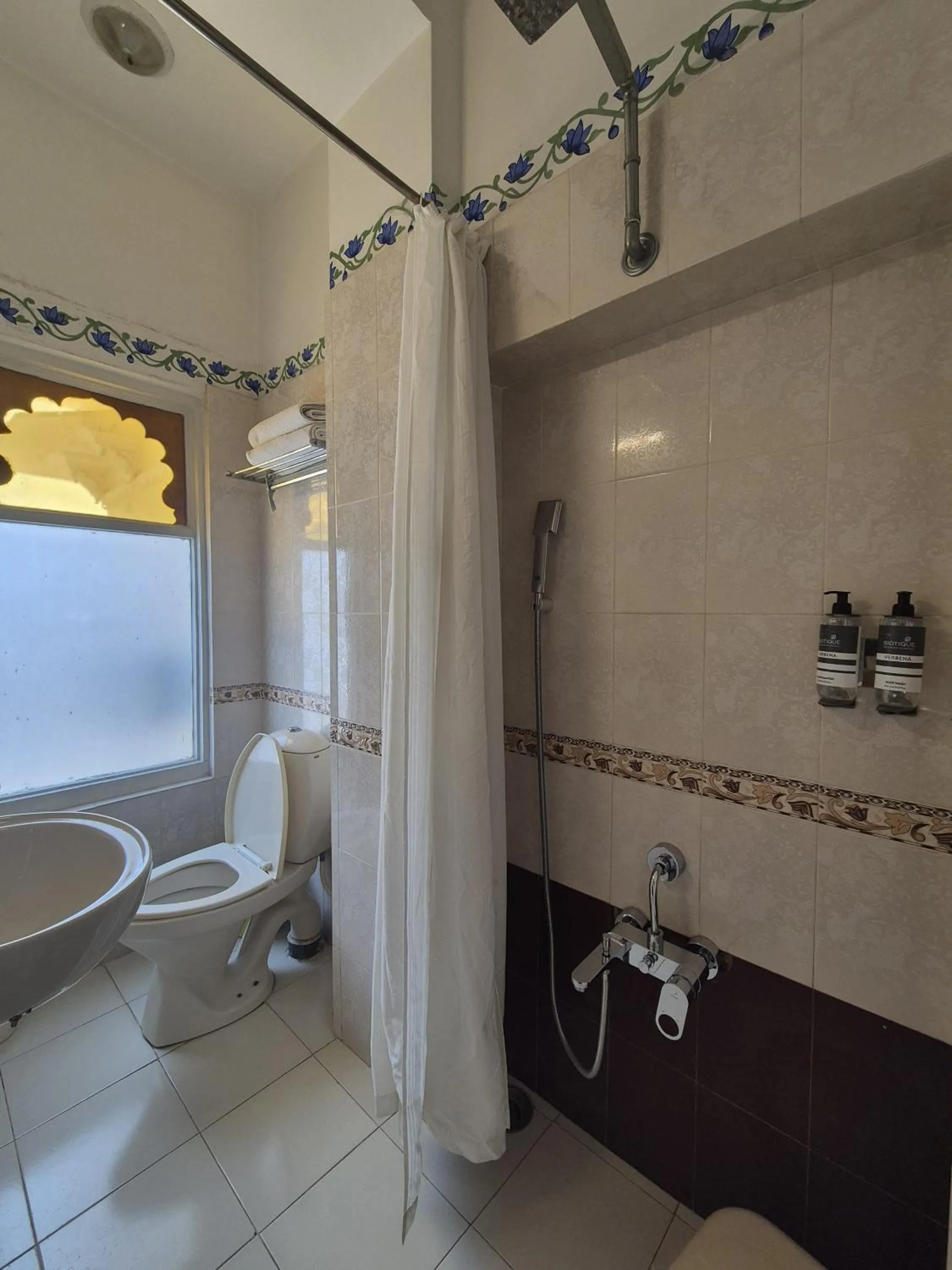 Toilet in Hotel Mewar Haveli - At Lake Pichola