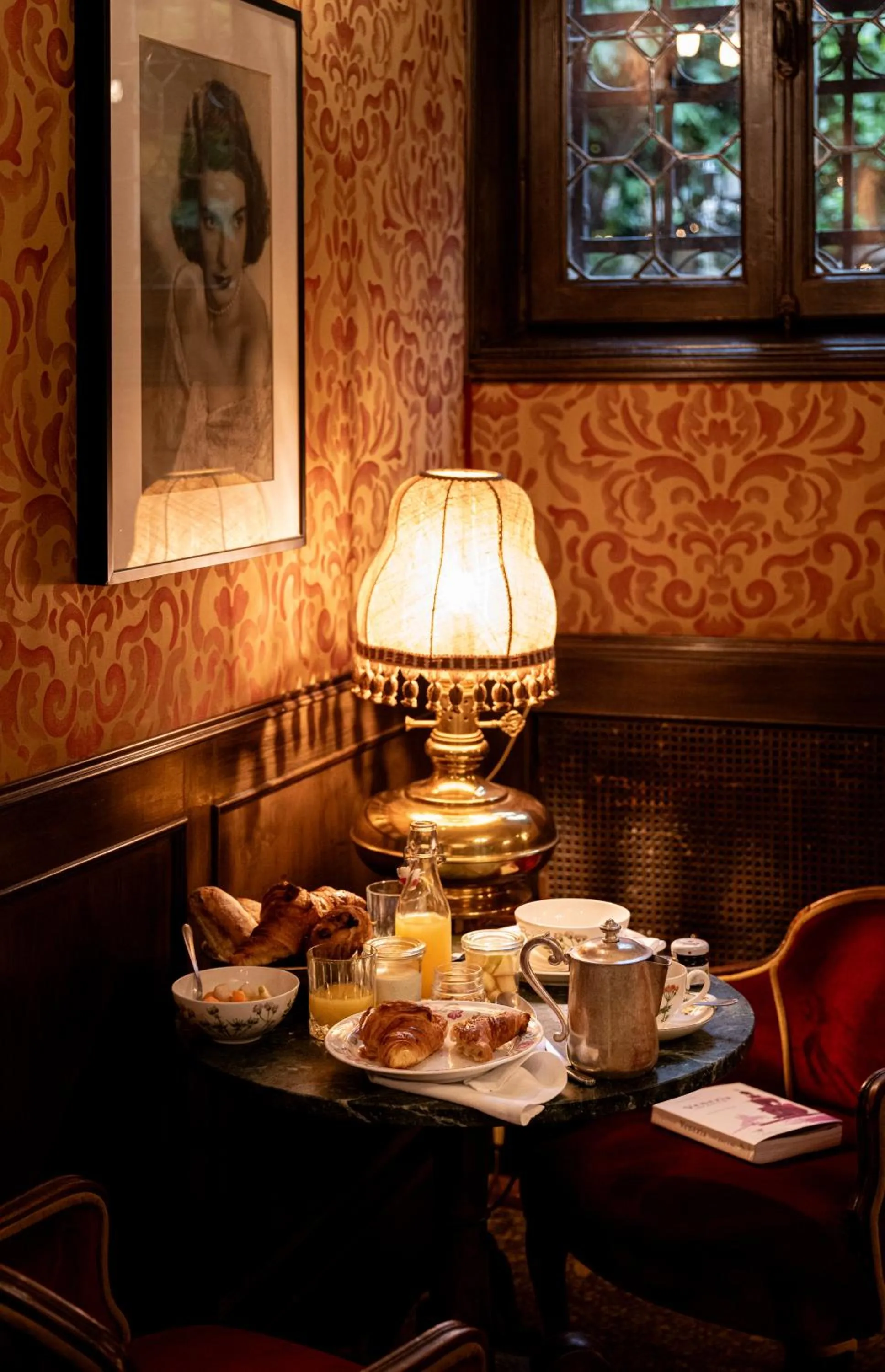 Lounge or bar in Hotel Flora