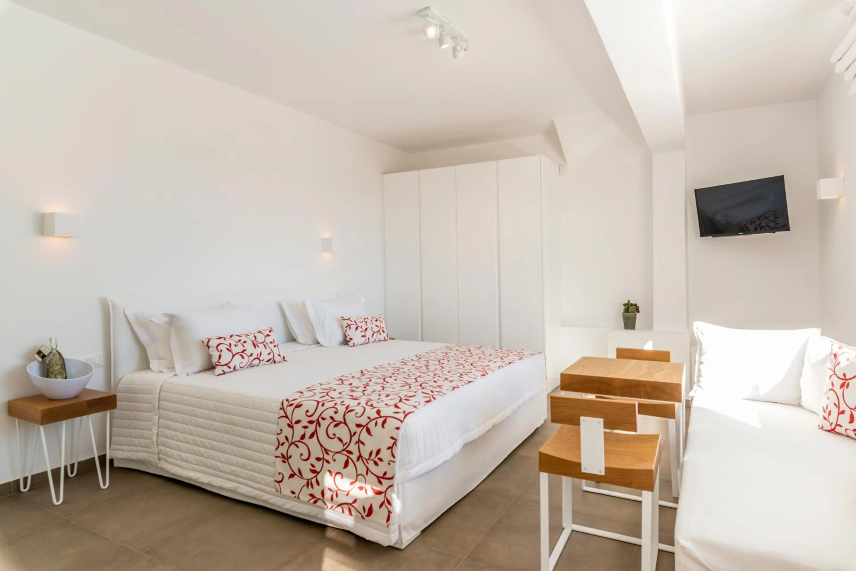 Bed in O Lofos Luxury Boutique Suites