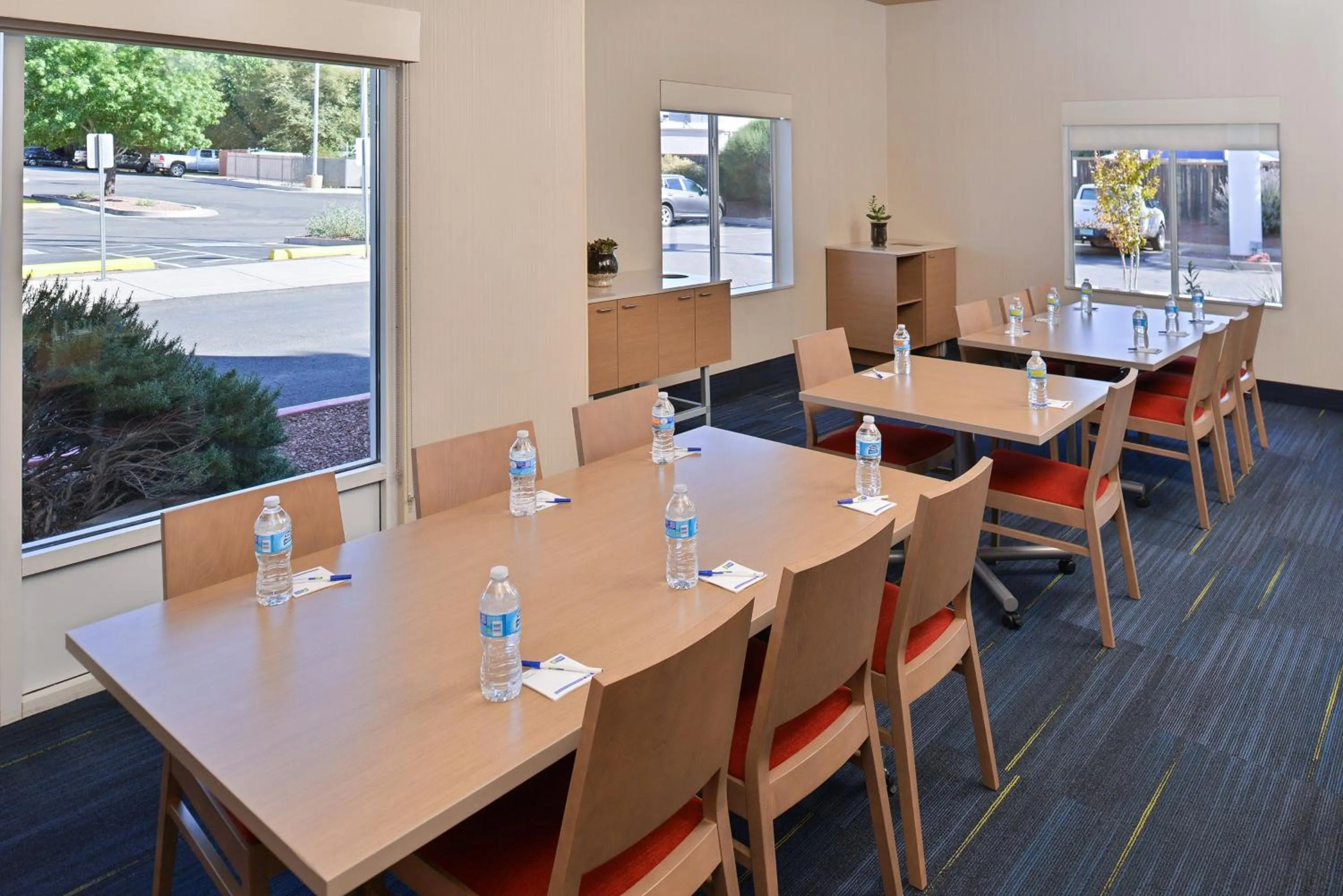 Meeting/conference room in Holiday Inn Express Albuquerque N - Bernalillo by IHG