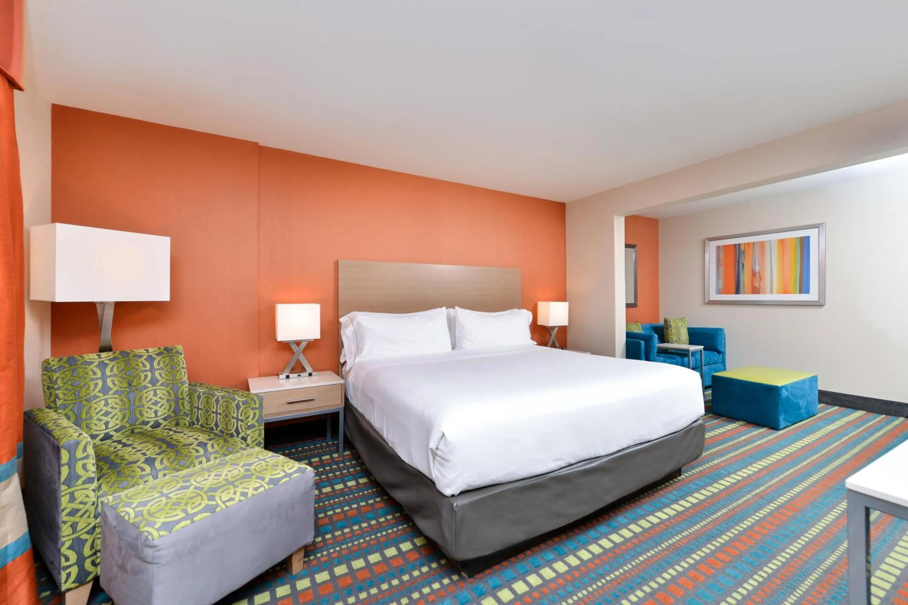 Photo of the whole room, Bed in Holiday Inn Express Albuquerque N - Bernalillo by IHG