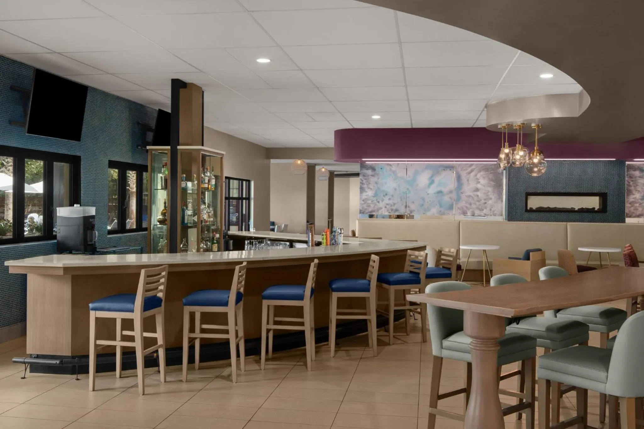 Restaurant/places to eat in Hotel Indigo Mount Pleasant by IHG