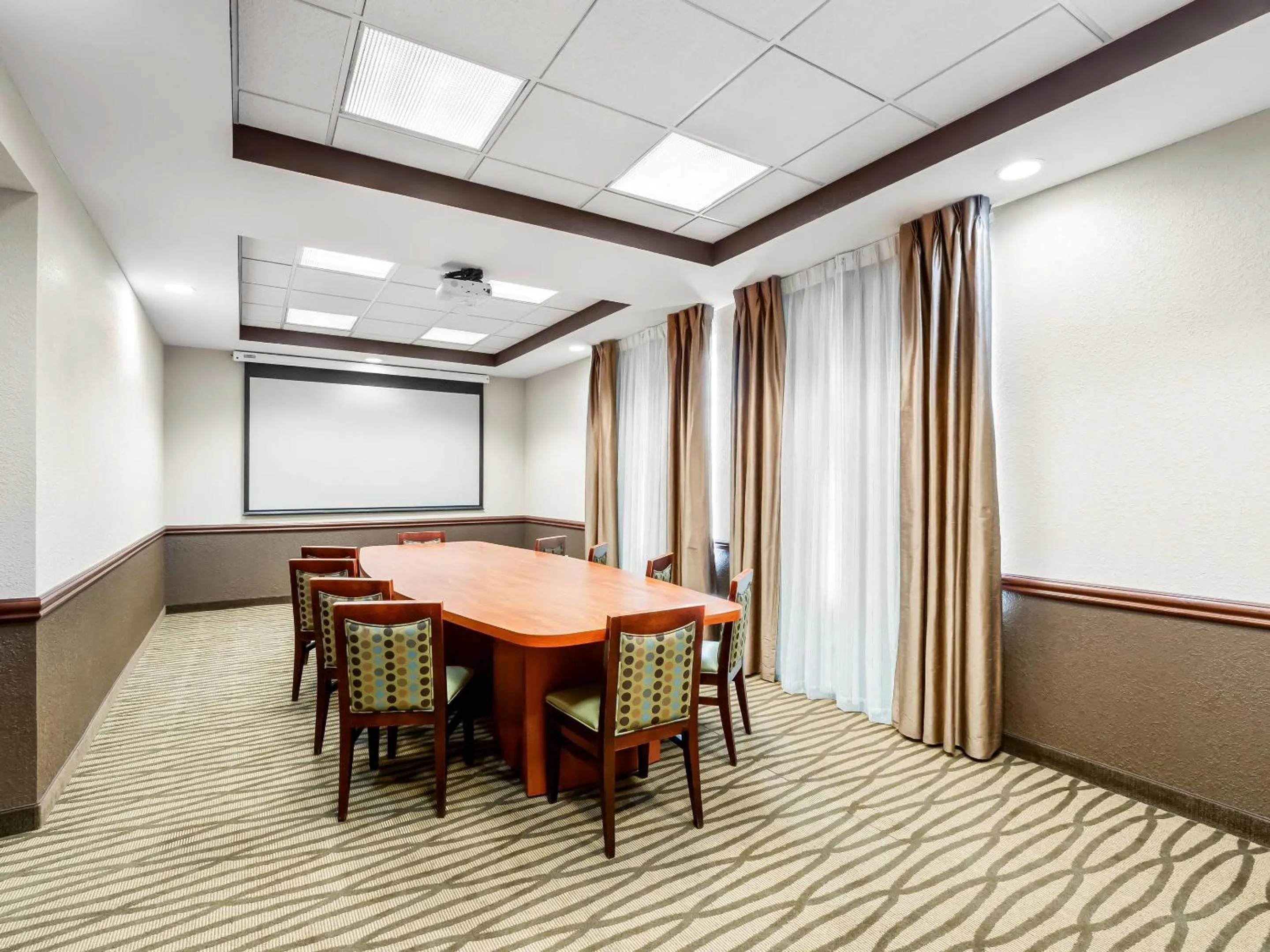Meeting/conference room in Comfort Inn & Suites Allen Park - Dearborn