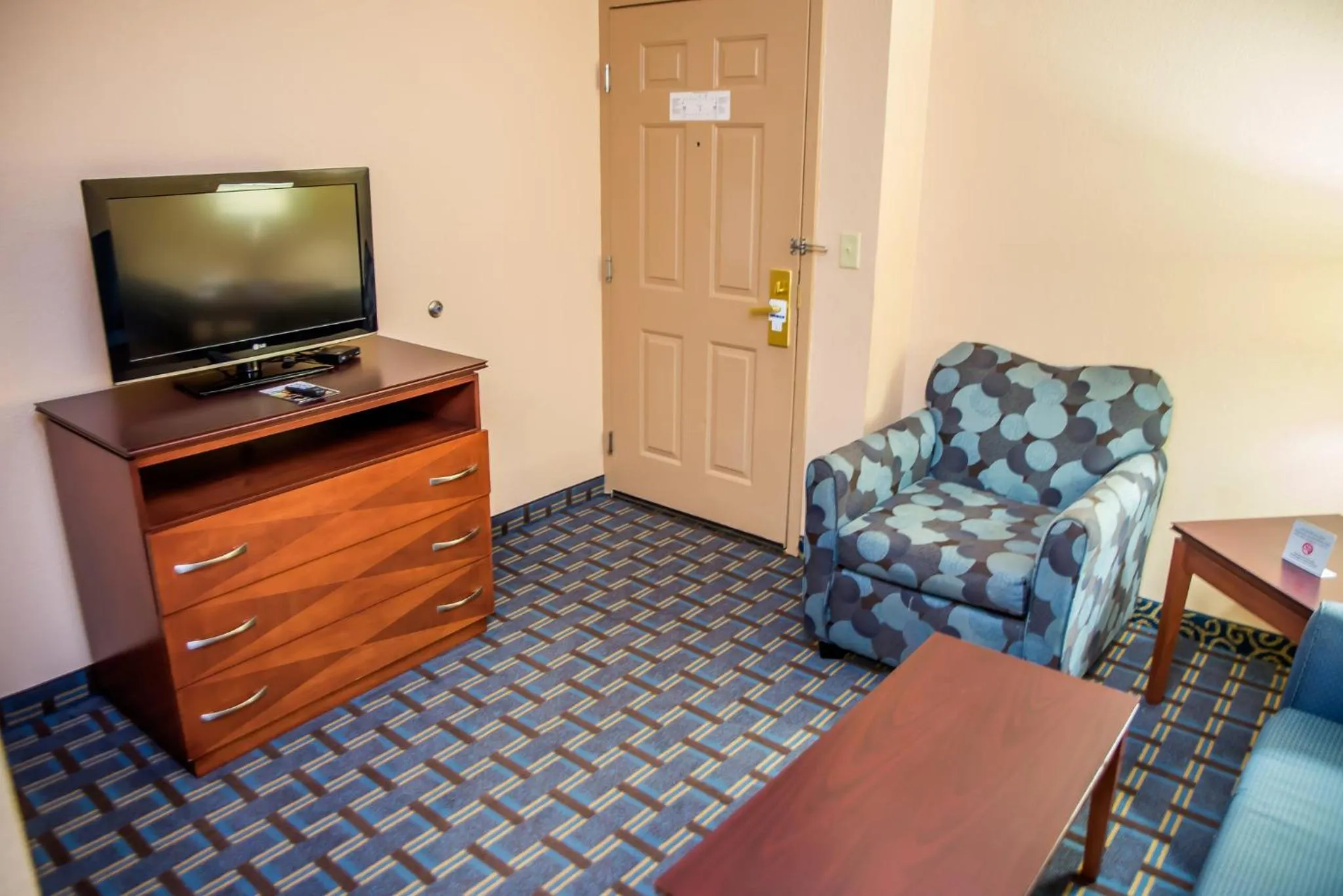 Photo of the whole room in Holiday Inn Express Hotel & Suites Cocoa Beach by IHG