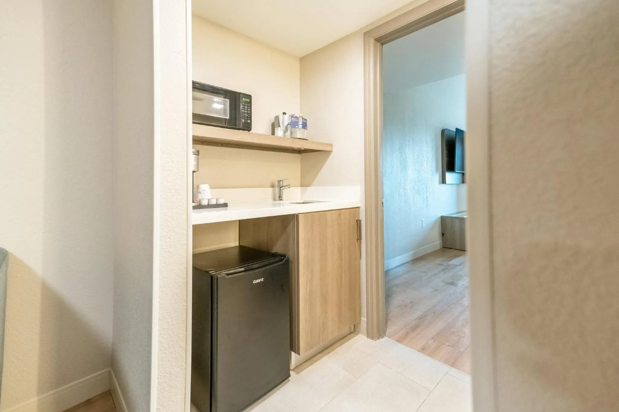 Photo of the whole room in Holiday Inn Express Hotel & Suites Cocoa Beach by IHG