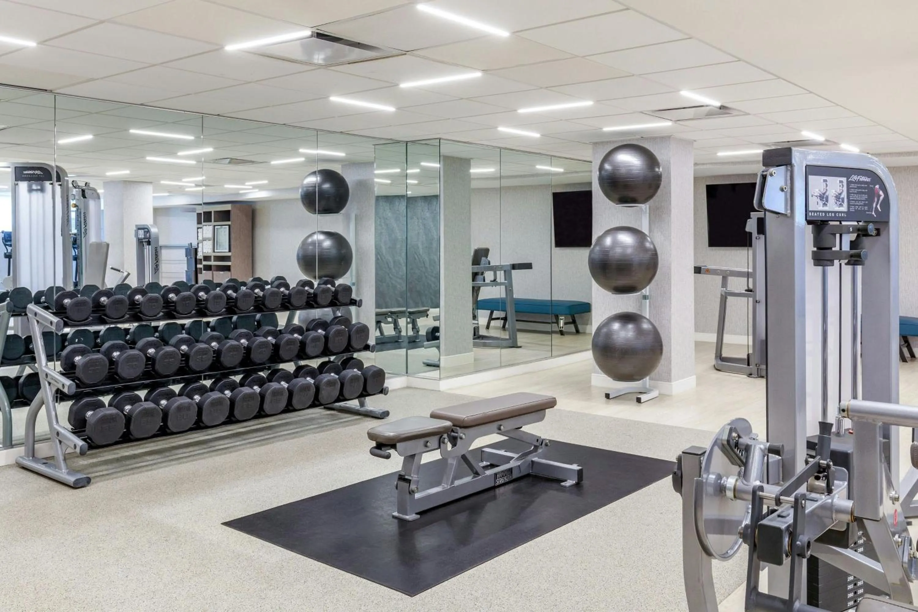 Fitness centre/facilities in The Westin Washington Dulles Airport