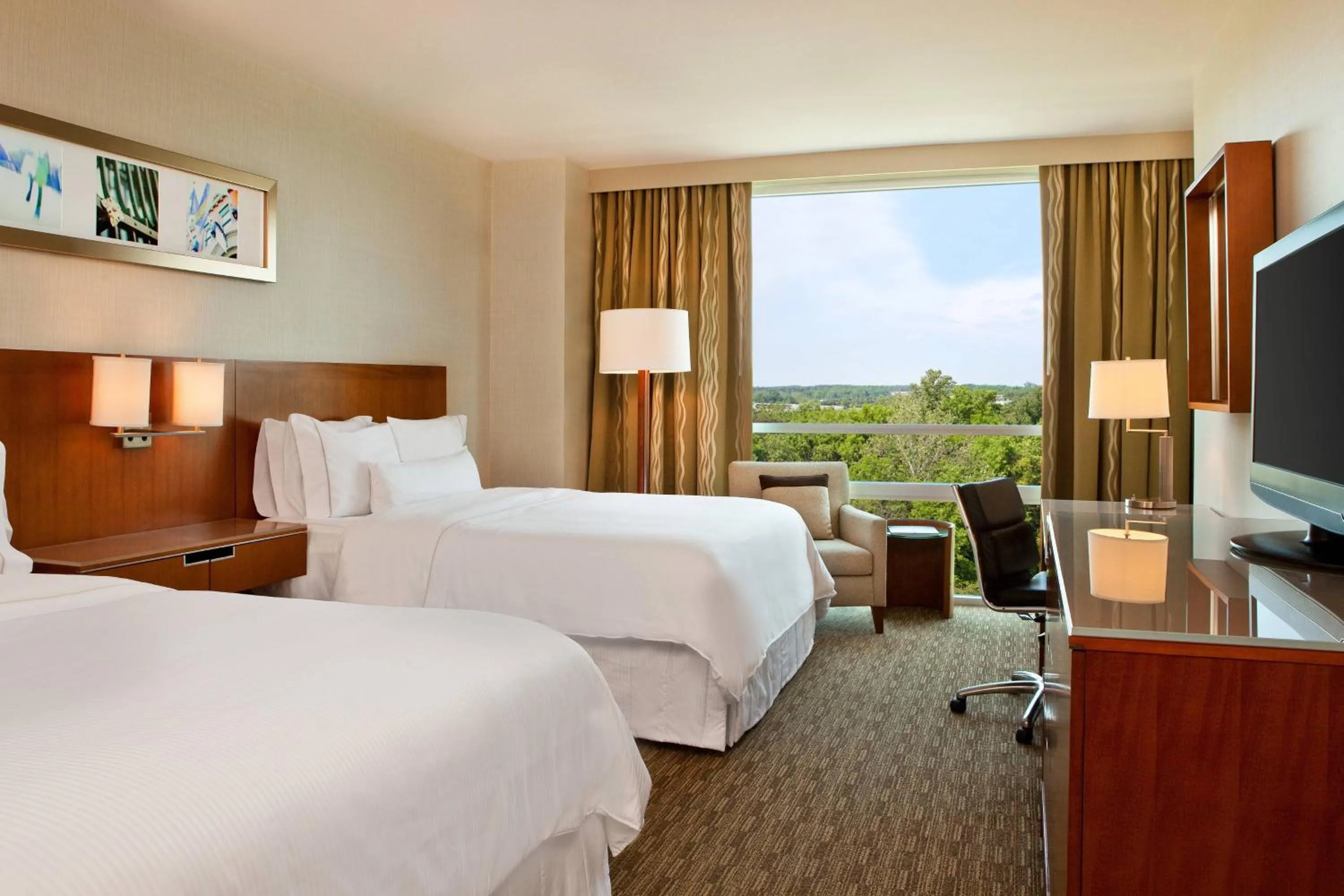 Photo of the whole room, Bed in The Westin Washington Dulles Airport