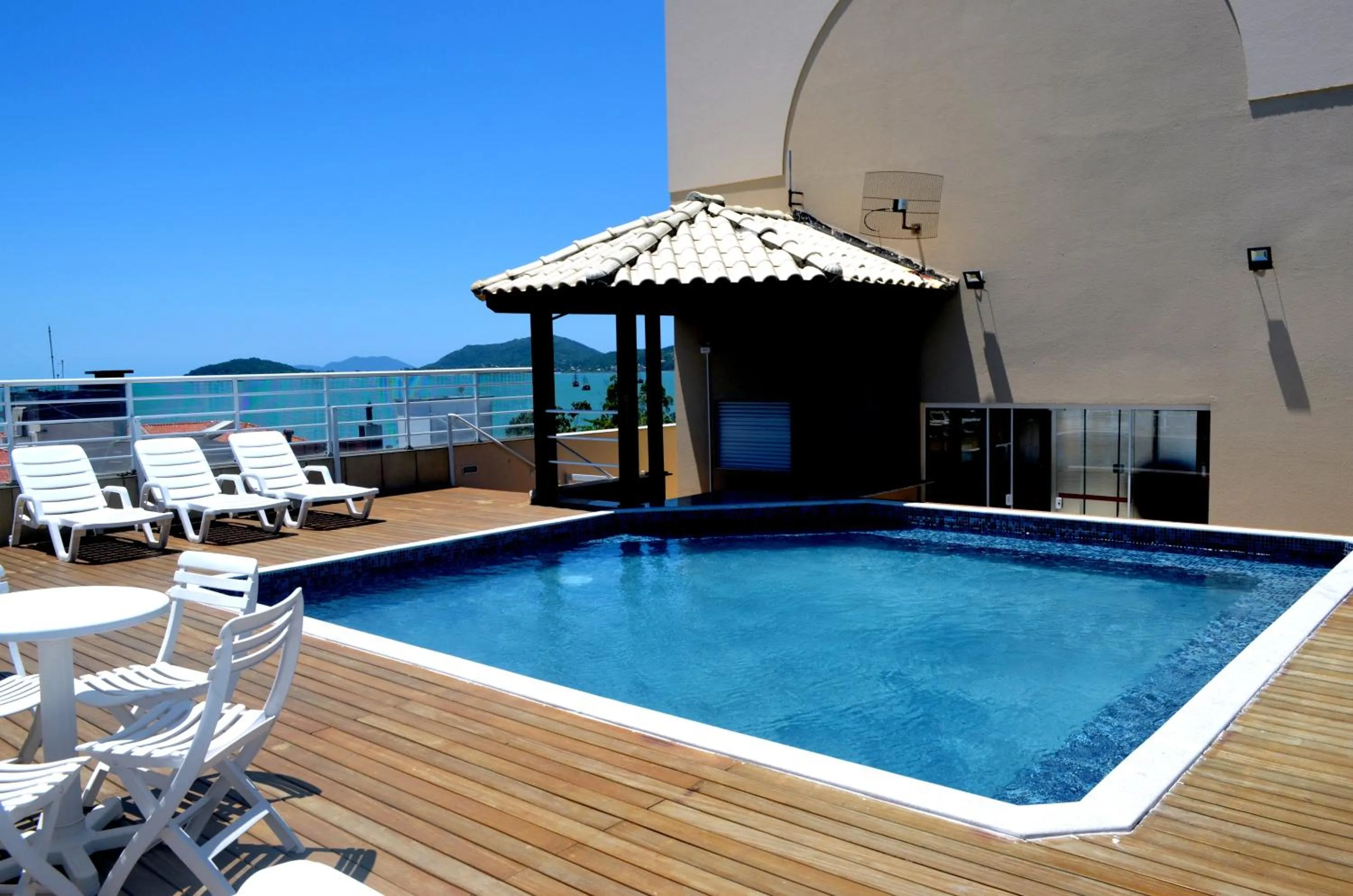 Swimming pool in Luísa Studio Hotel