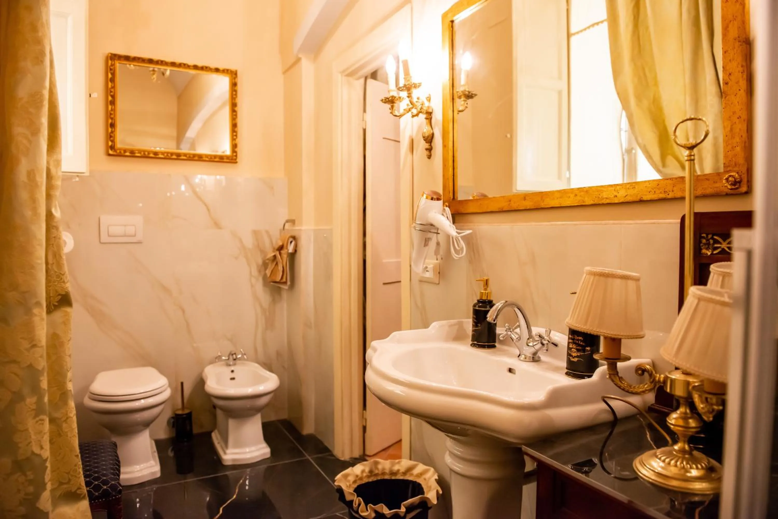 Bathroom in Casa Isabella B&B
