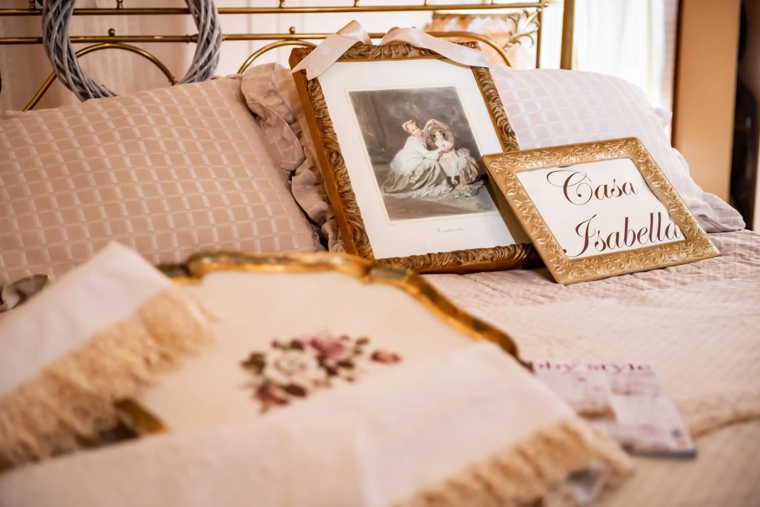 Decorative detail, Bed in Casa Isabella B&B