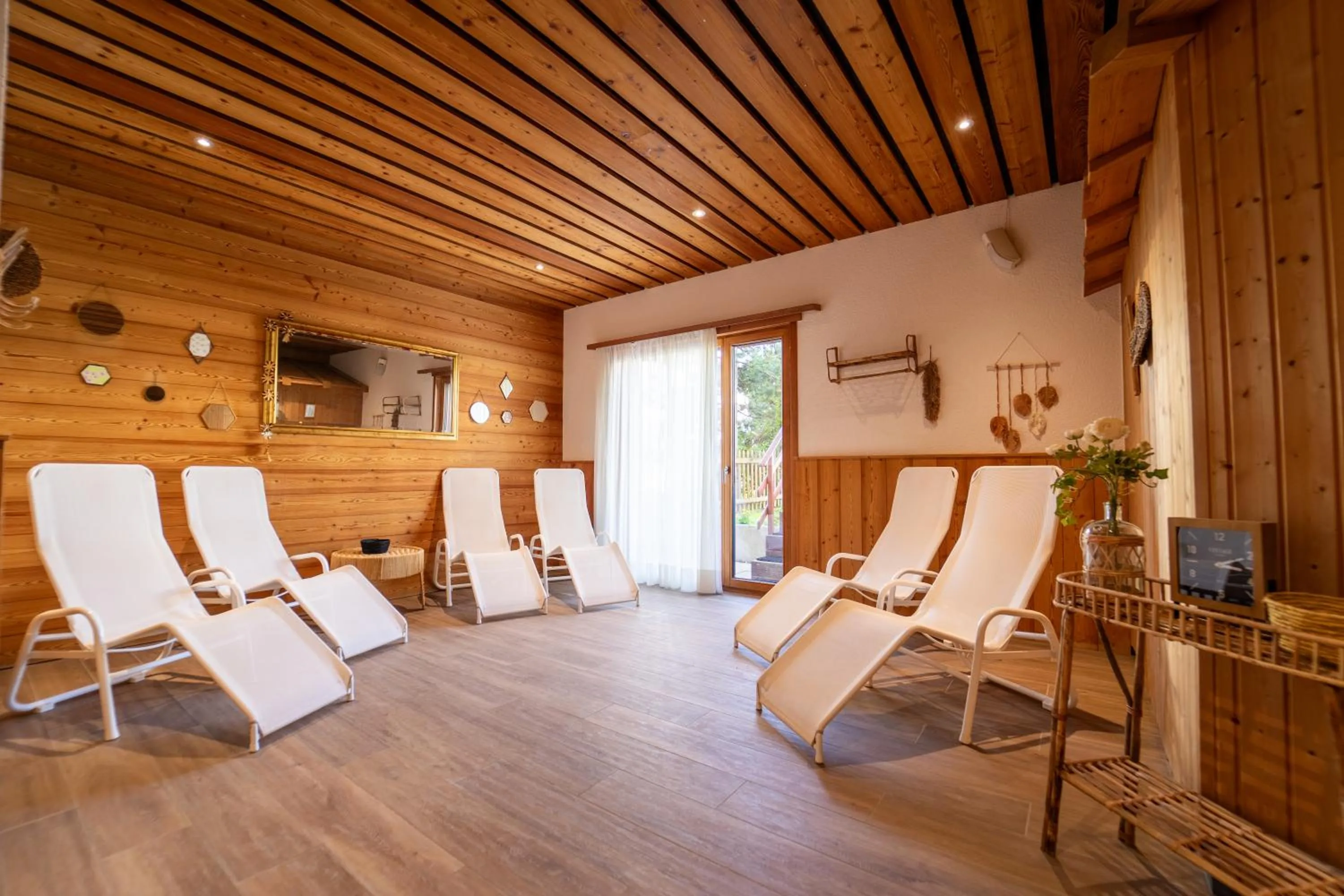 Spa and wellness centre/facilities in Hôtel Chalet Royal