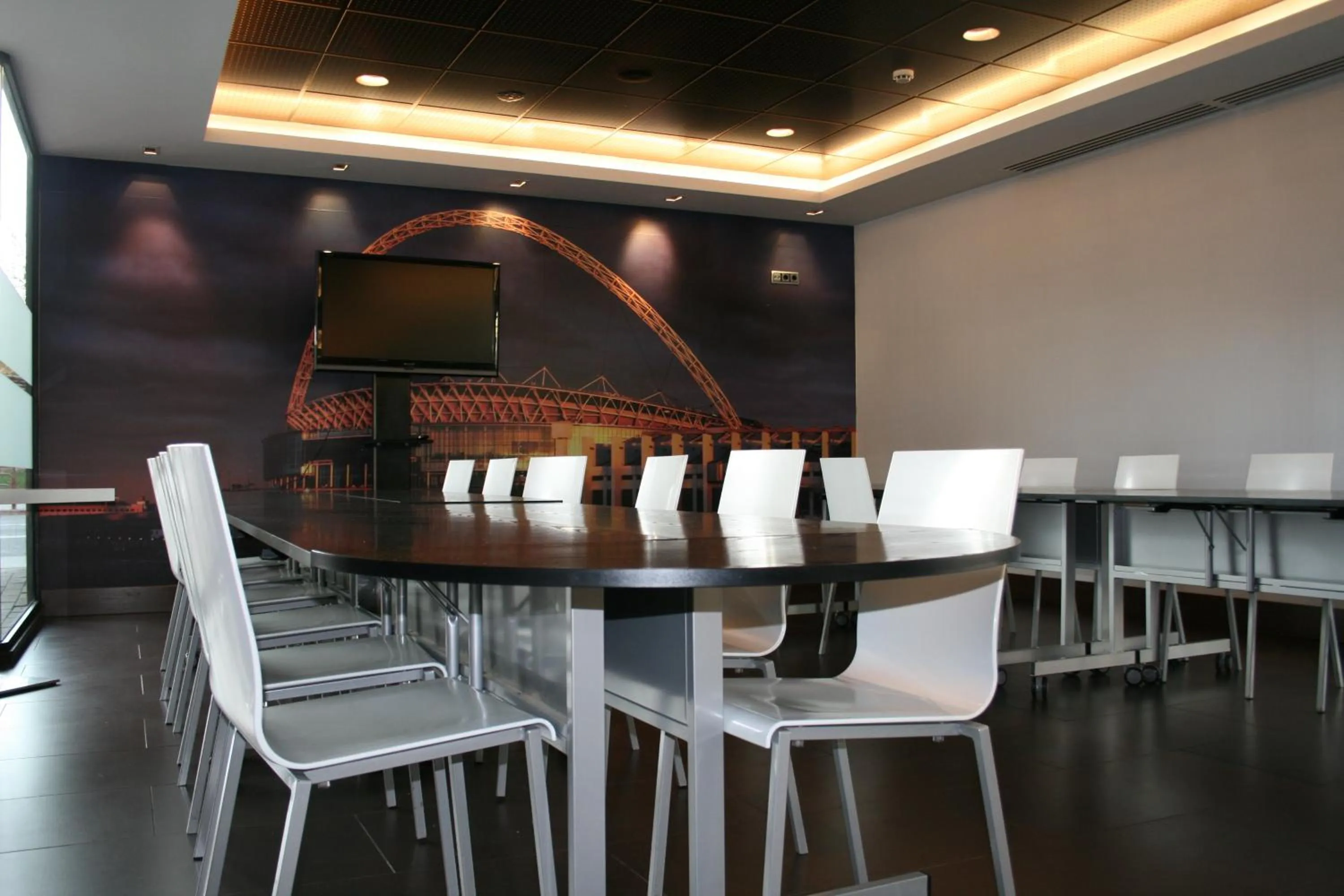 Restaurant/places to eat in TaCH Madrid Airport