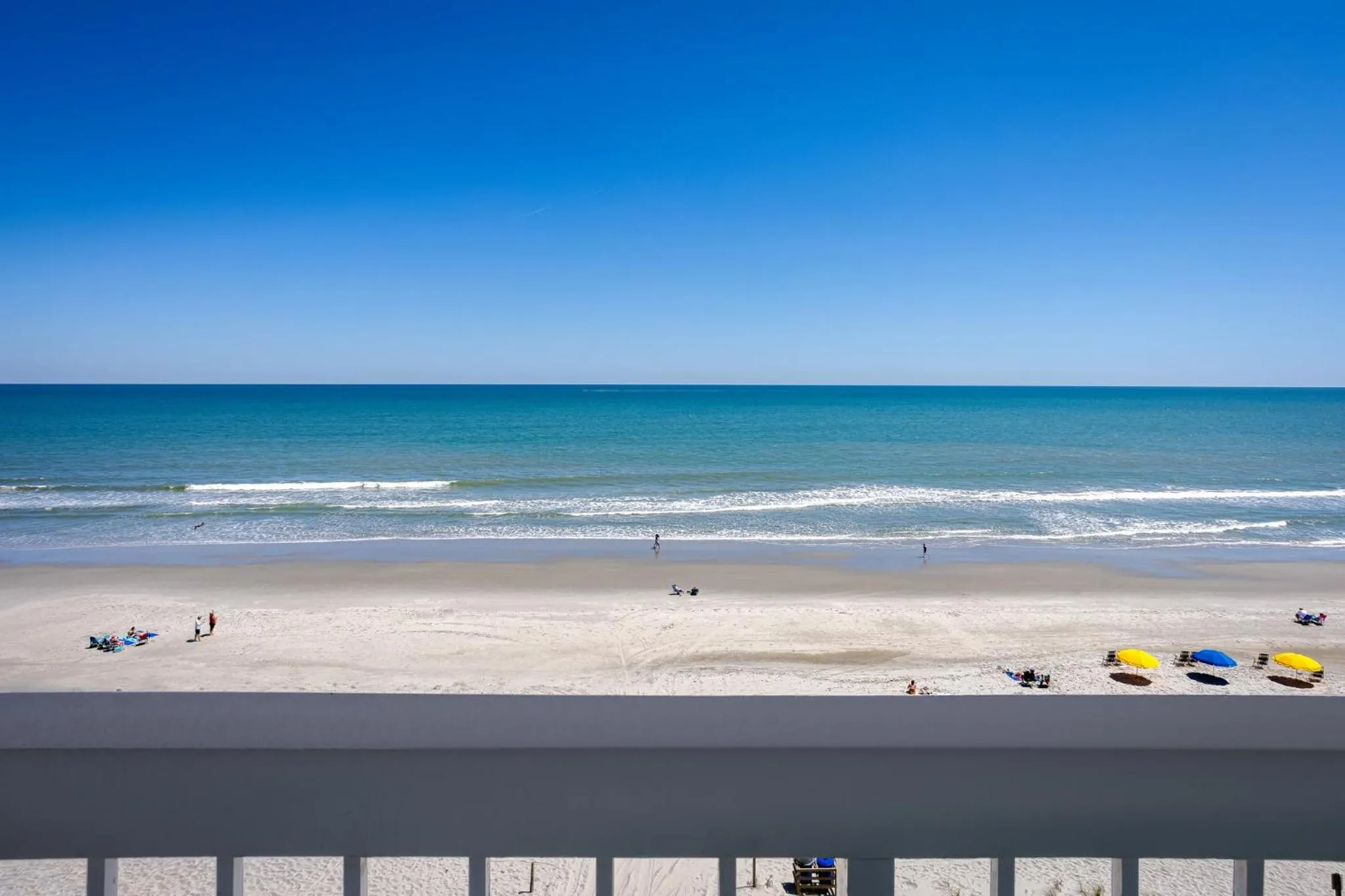 Photo of the whole room in Holiday Inn Resort Oceanfront at Surfside Beach by IHG