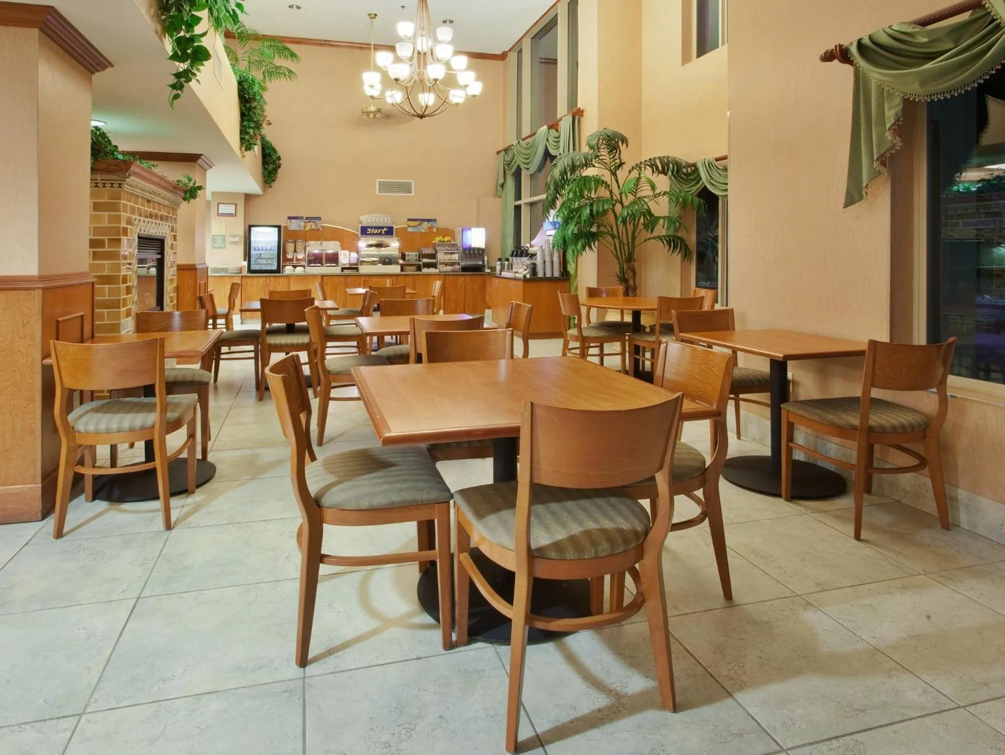 Breakfast in Holiday Inn Express Hotel & Suites Carson City by IHG