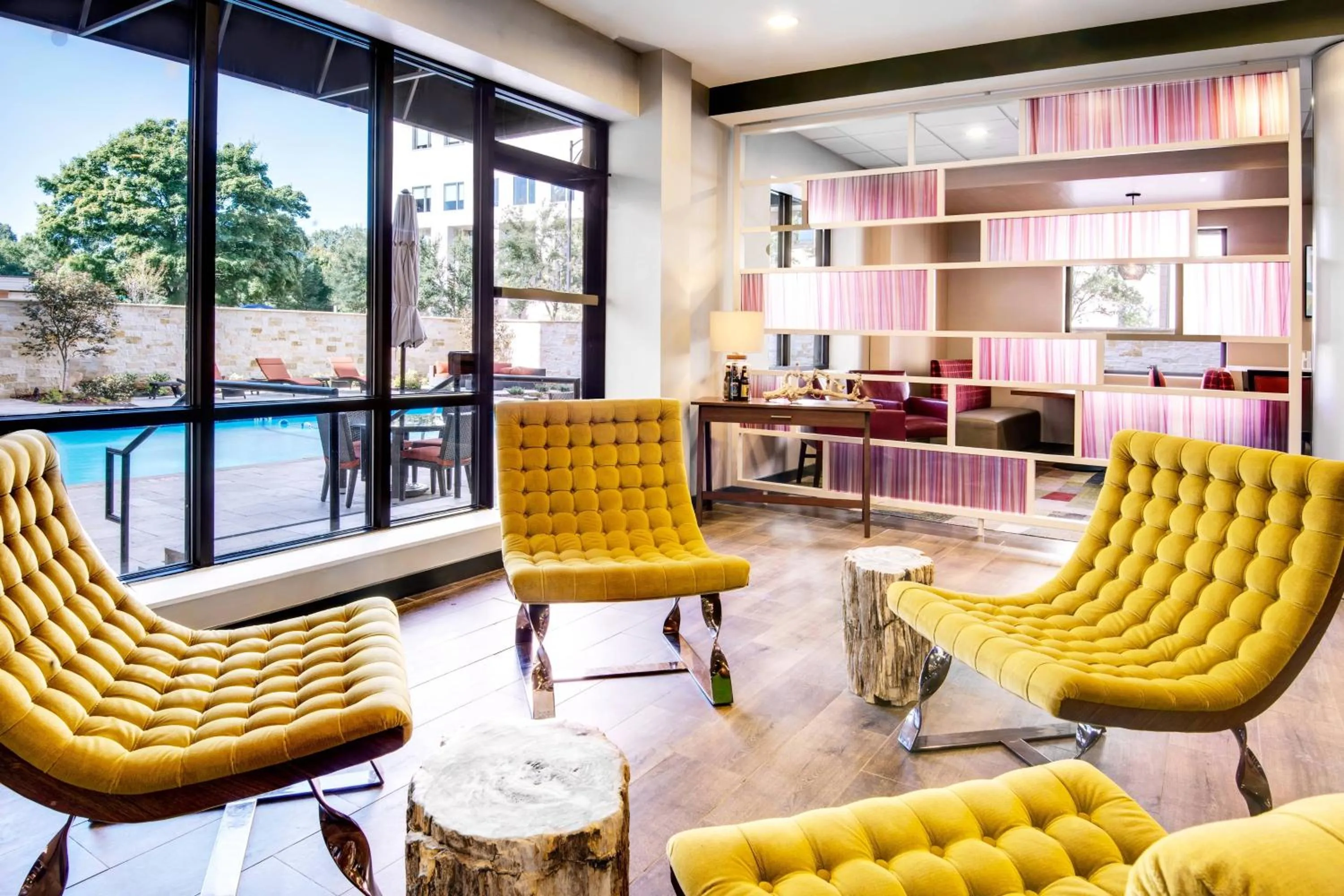 Restaurant/places to eat in Fairfield Inn & Suites by Marriott Charlotte Uptown