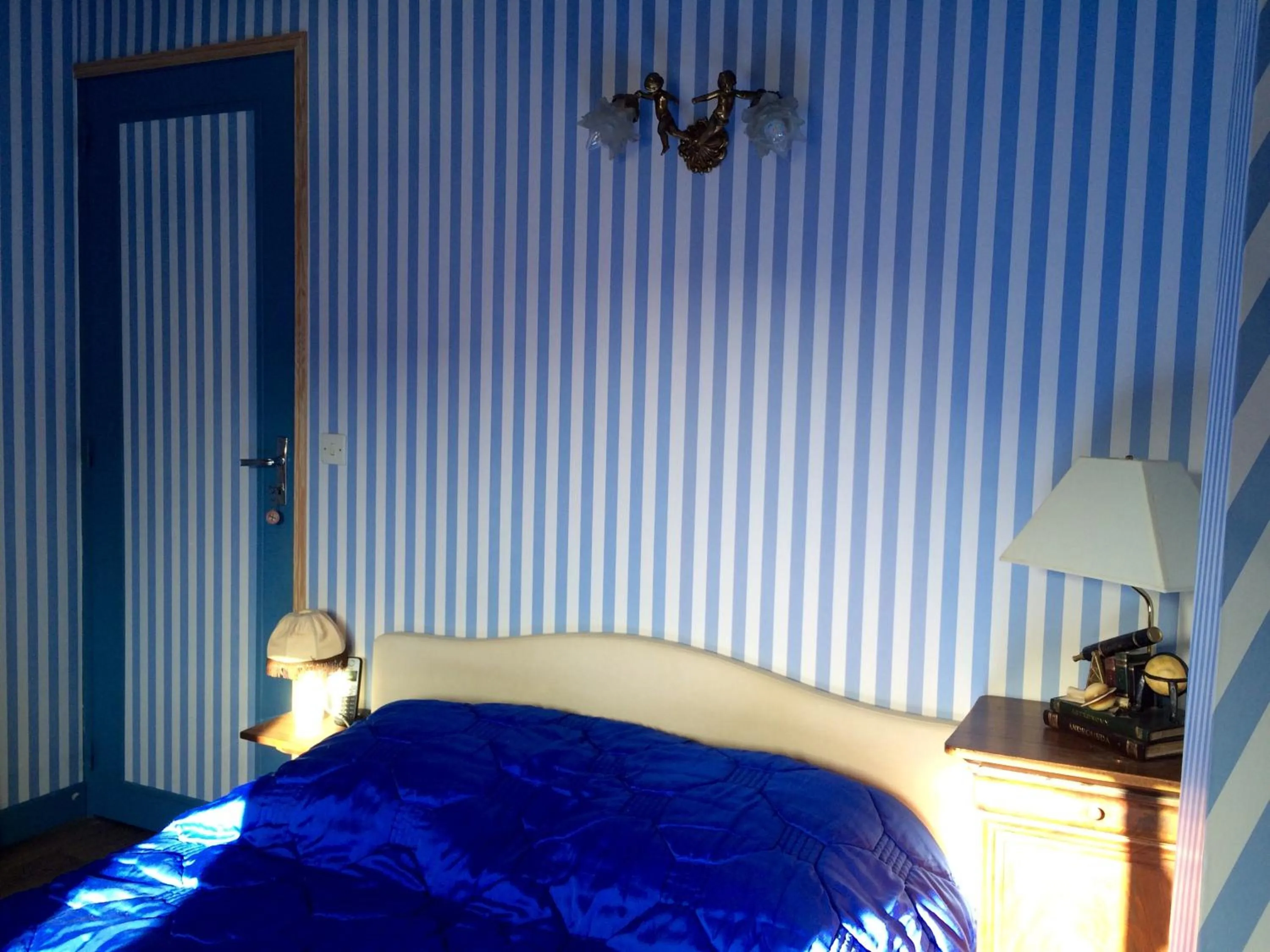 Bedroom, Bed in Chez Madame Titus