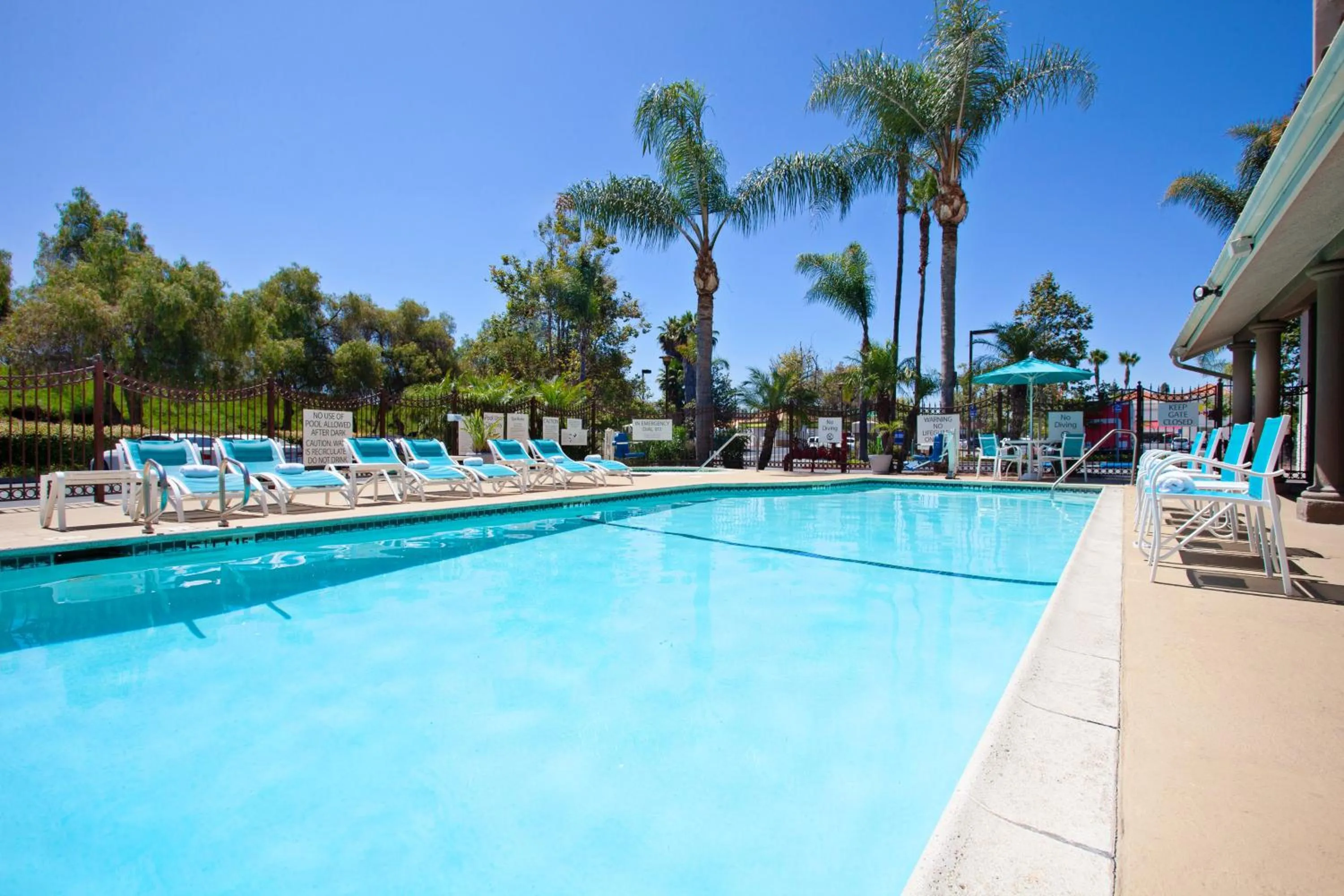 Swimming pool in Holiday Inn Express Hotel & Suites San Diego-Escondido by IHG