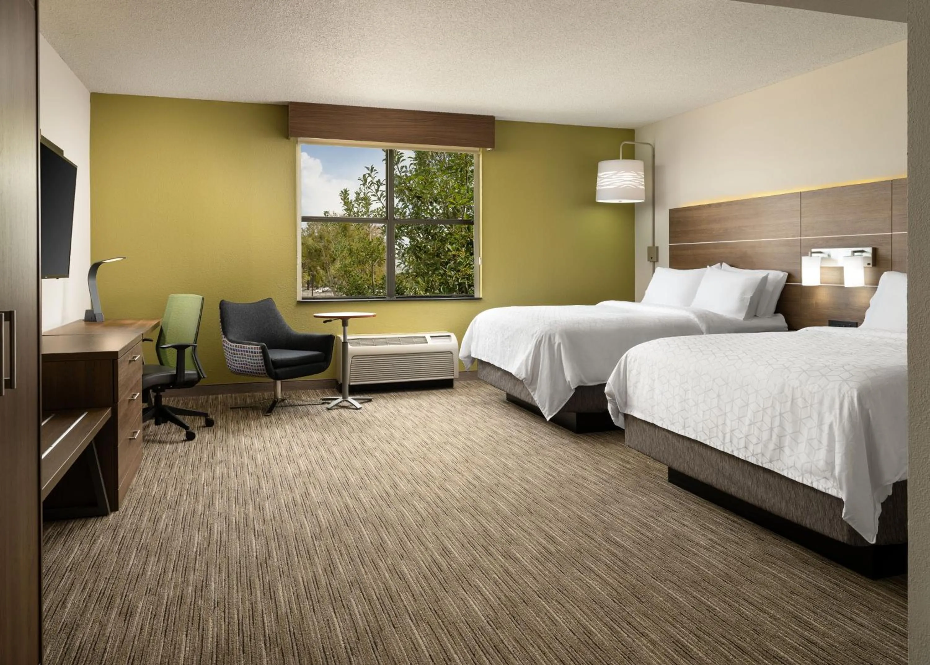 Photo of the whole room, Bed in Holiday Inn Express Hotel & Suites Irving DFW Airport North by IHG