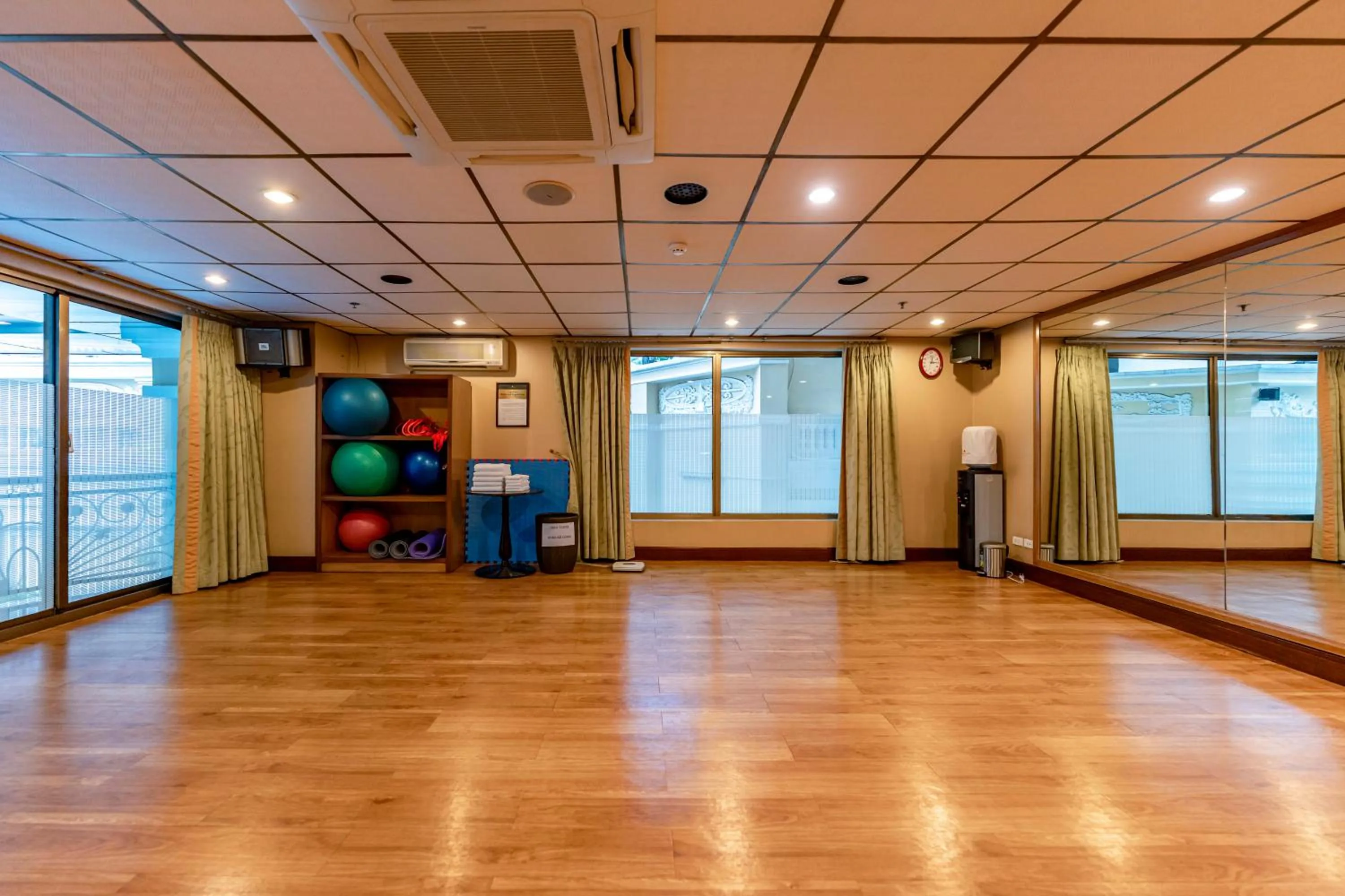 Entertainment in Sherwood Residence