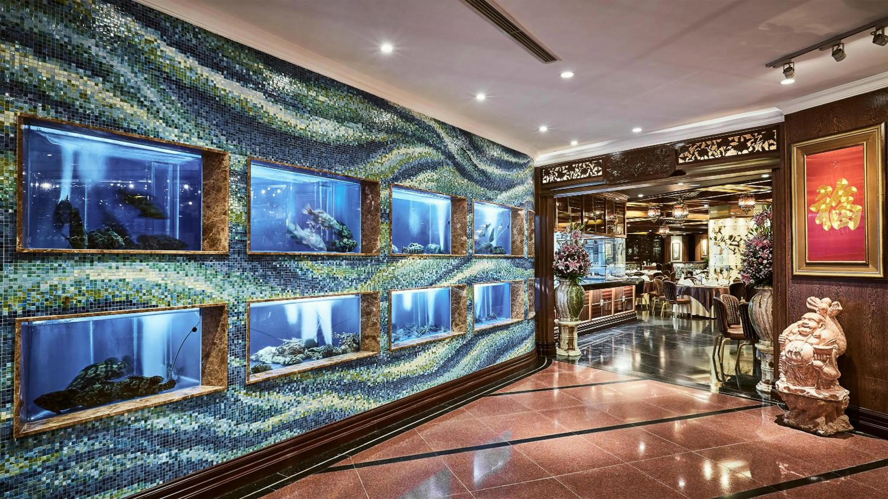 Restaurant/places to eat in Windsor Plaza Hotel