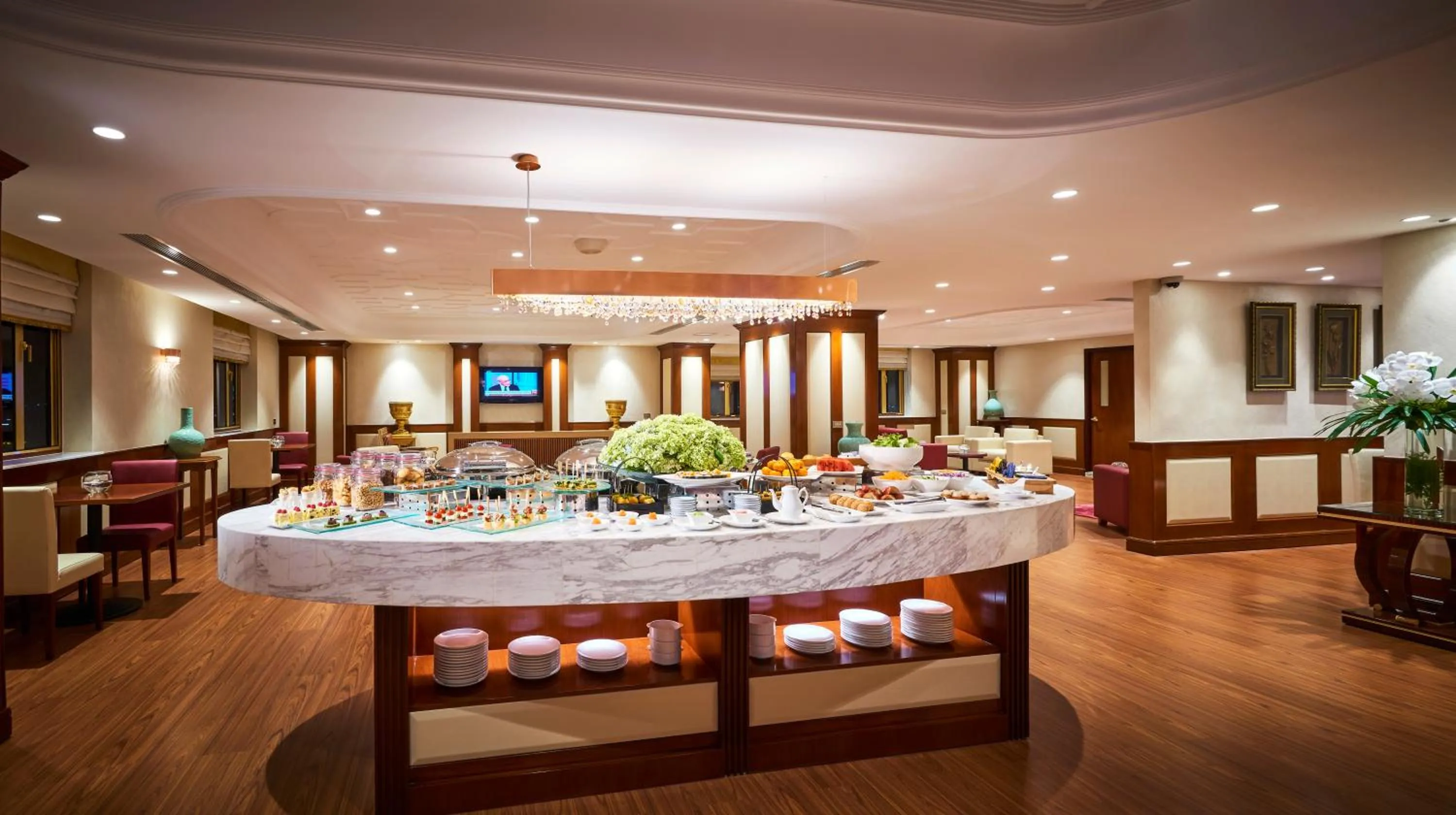 Food in Windsor Plaza Hotel