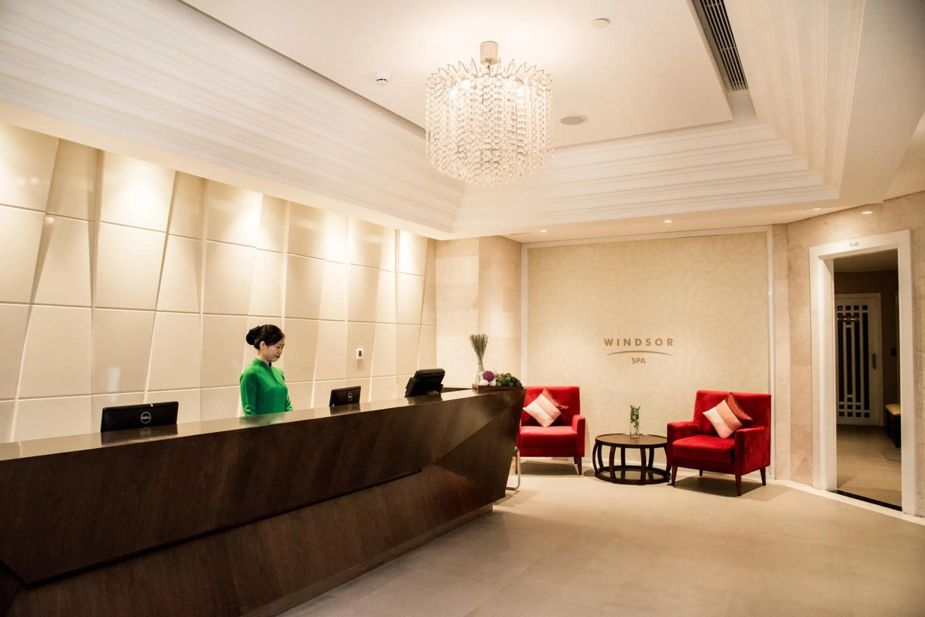 Spa and wellness centre/facilities in Windsor Plaza Hotel