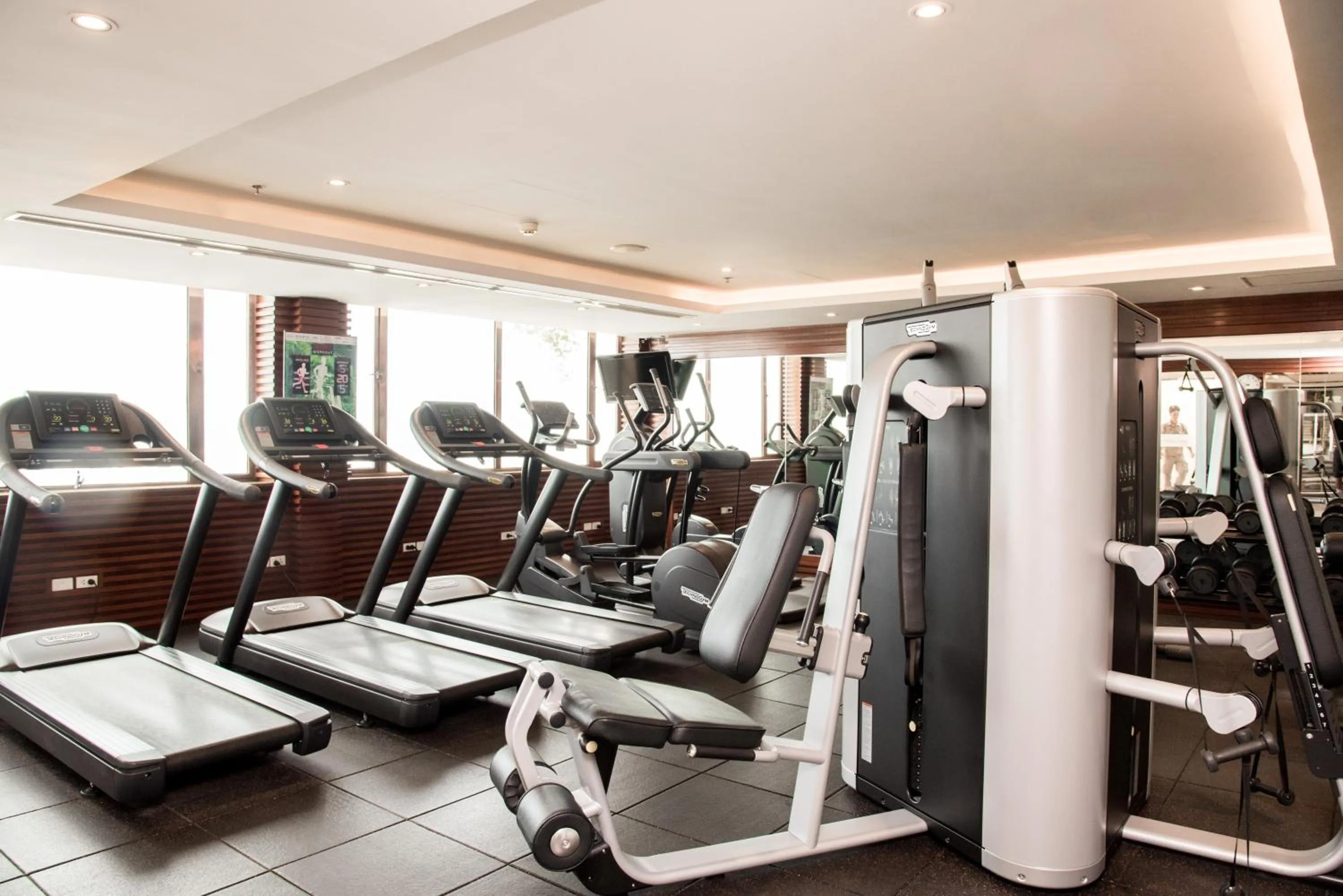 Fitness centre/facilities in Windsor Plaza Hotel
