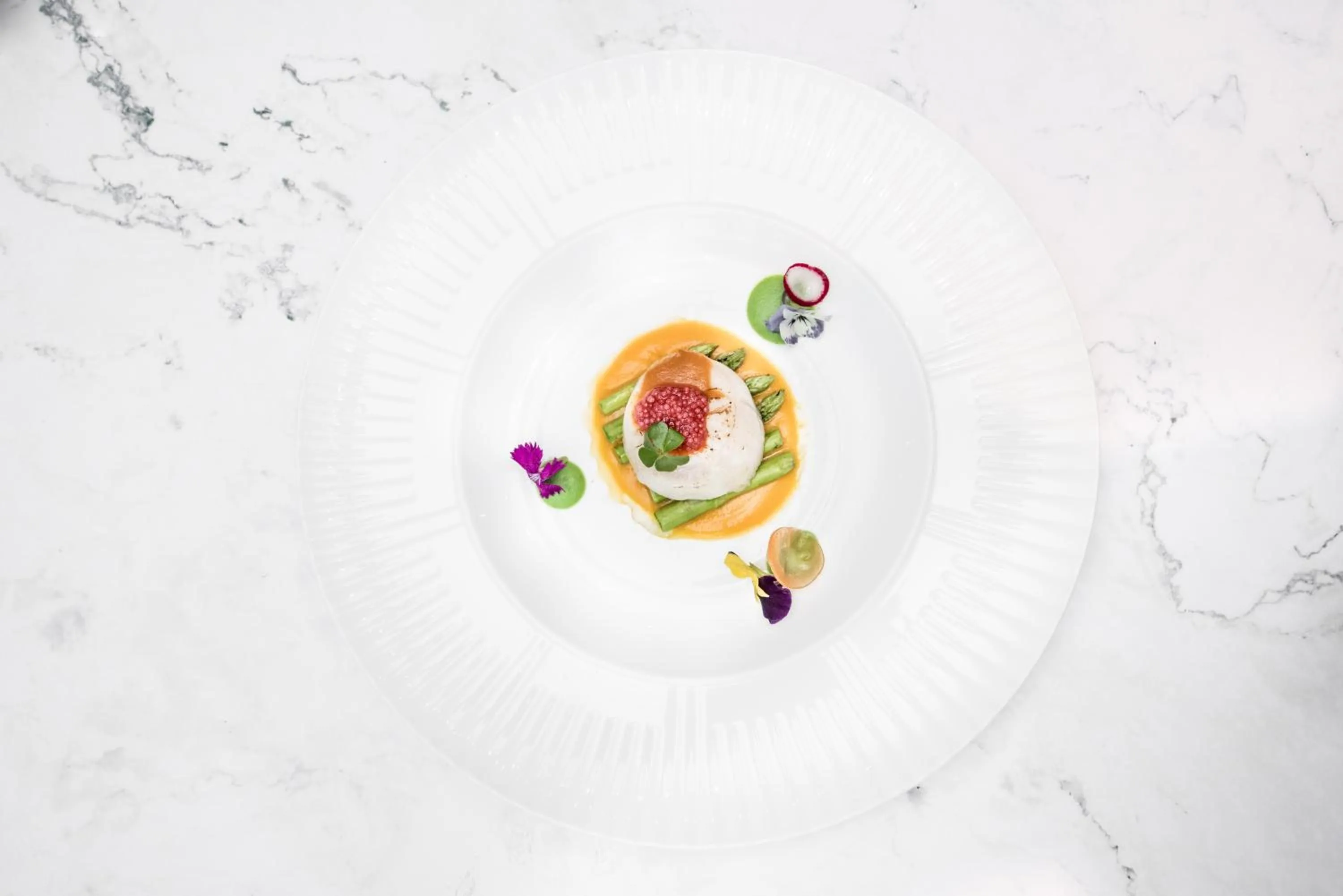 Restaurant/places to eat in Windsor Plaza Hotel