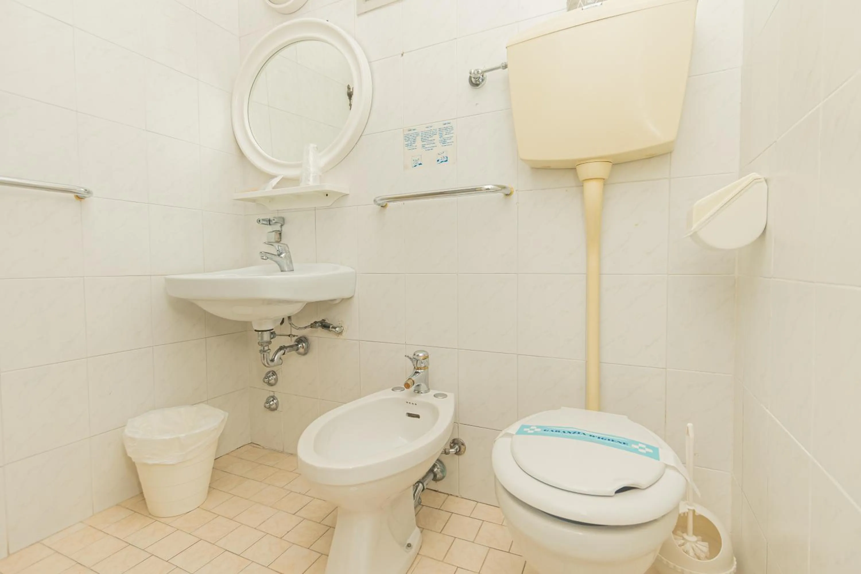 Bathroom in Hotel Arlino