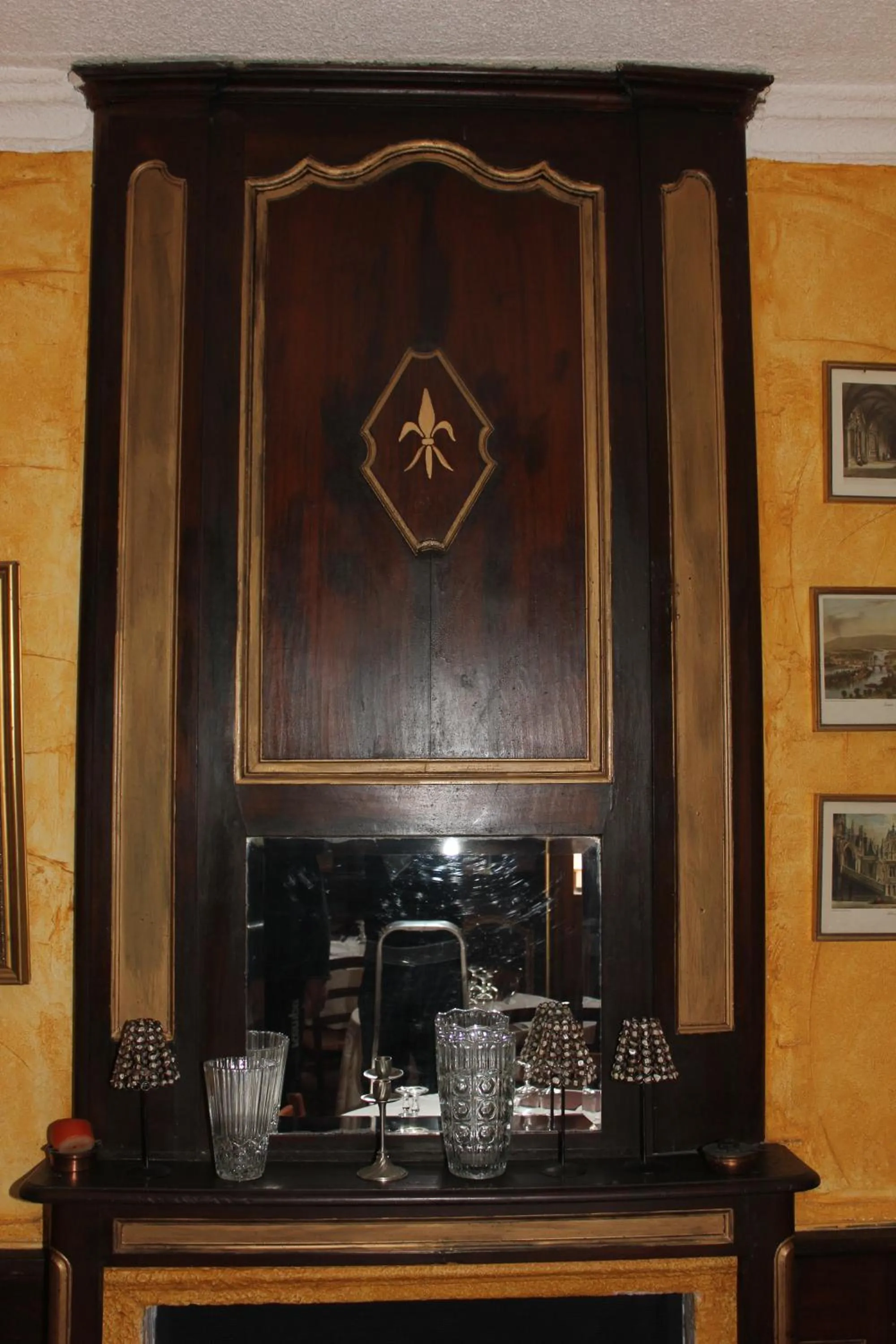 Decorative detail in Auberge de L'Echauguette