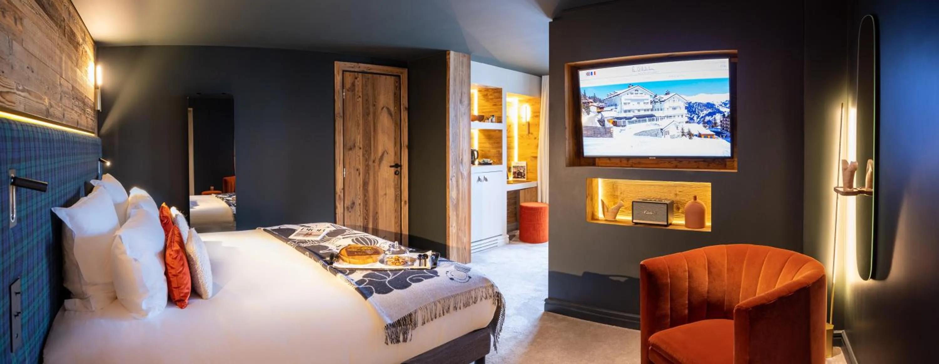 Bedroom, Bed in Hotel Le Chabichou