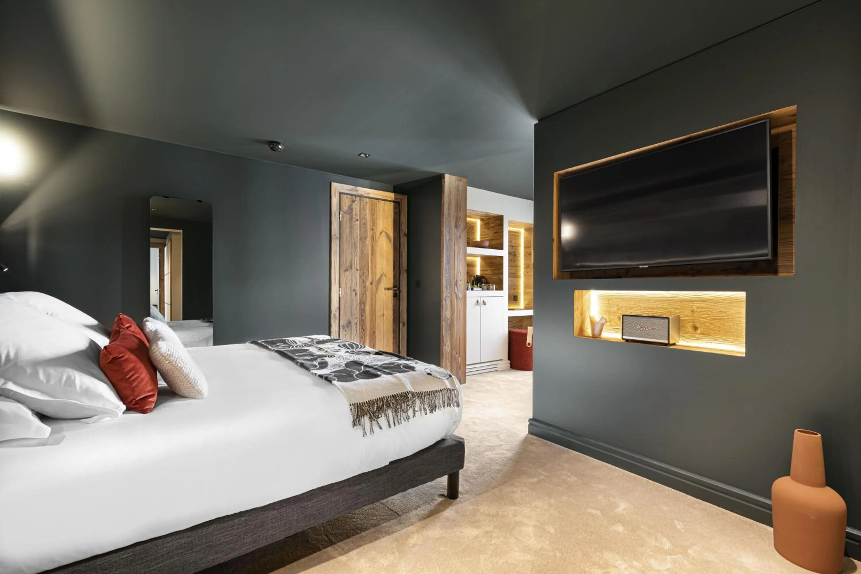 Bedroom, Bed in Hotel Le Chabichou