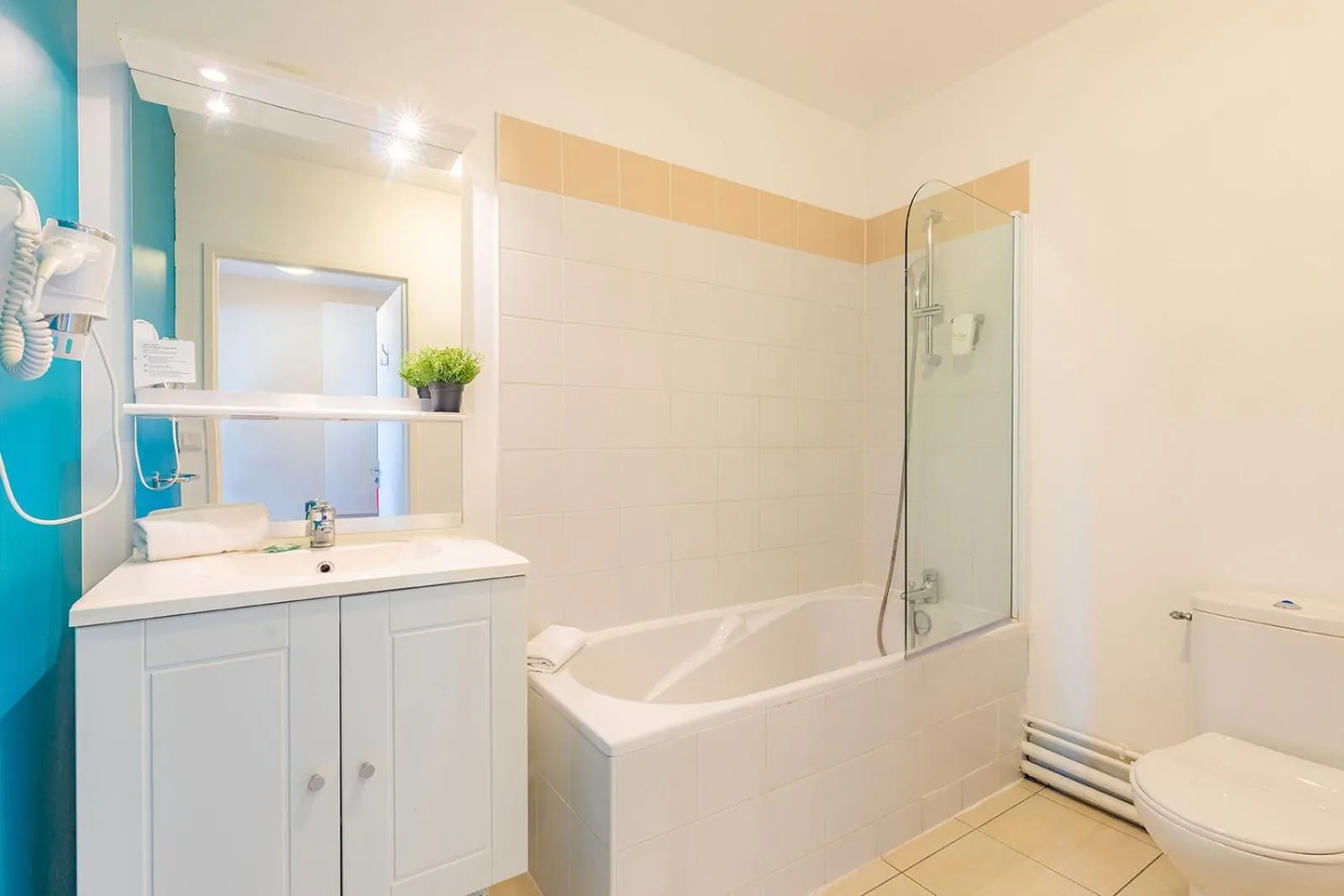 Bathroom in Appart’City Confort Nantes Centre