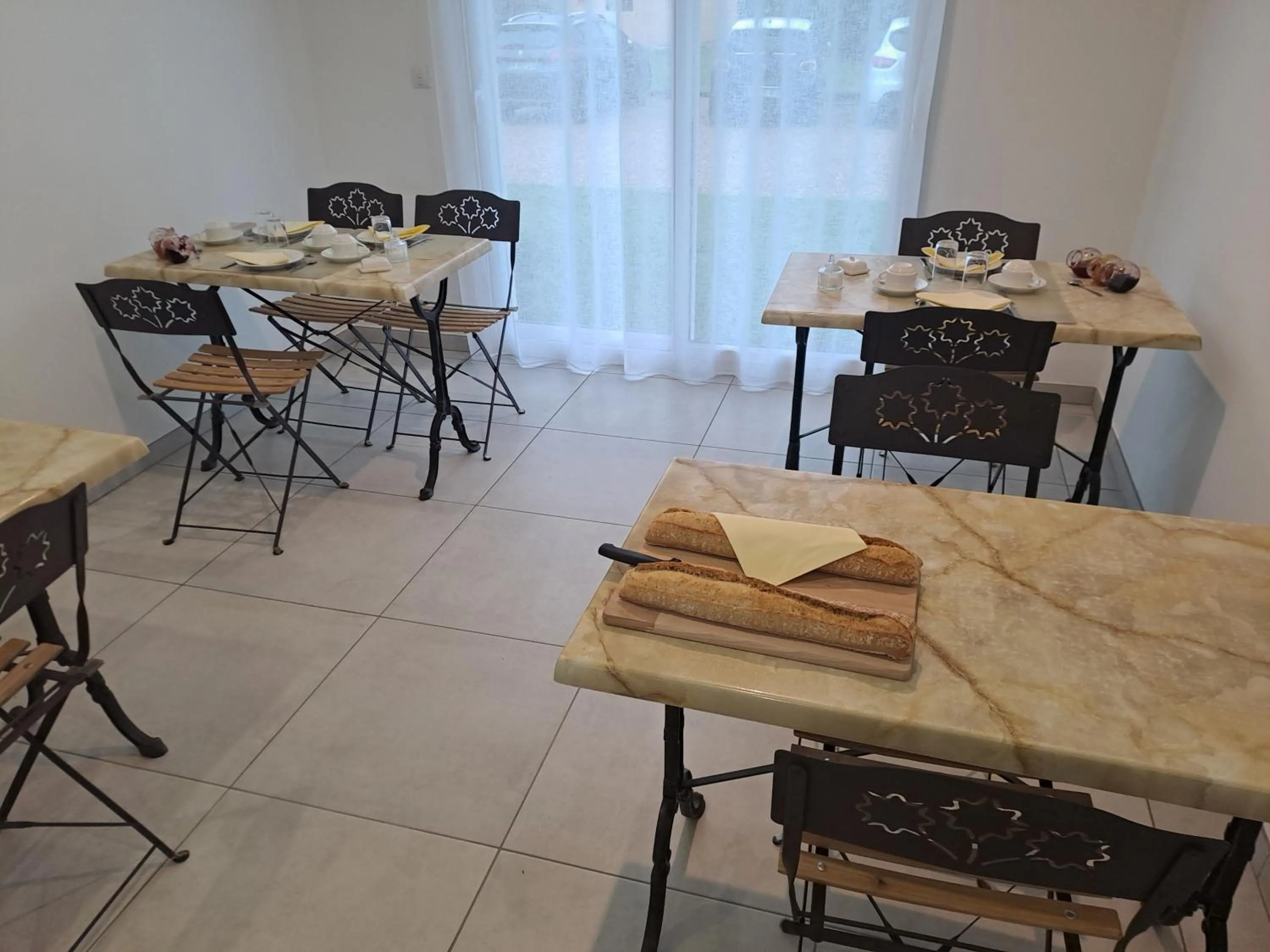 Breakfast in Les grandes Masures B&B