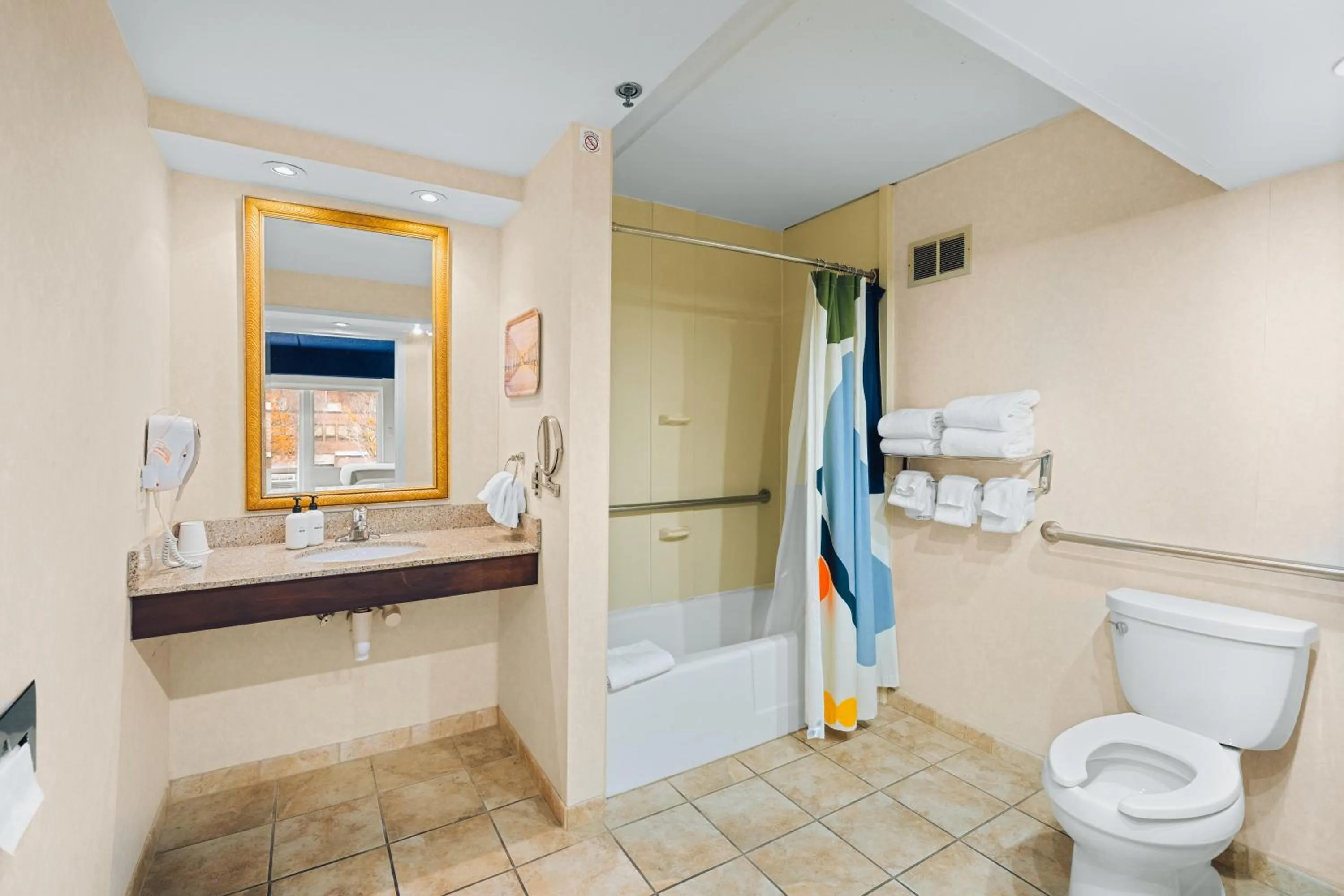 Bathroom in Hotel Downstreet, an Ascend Collection Hotel