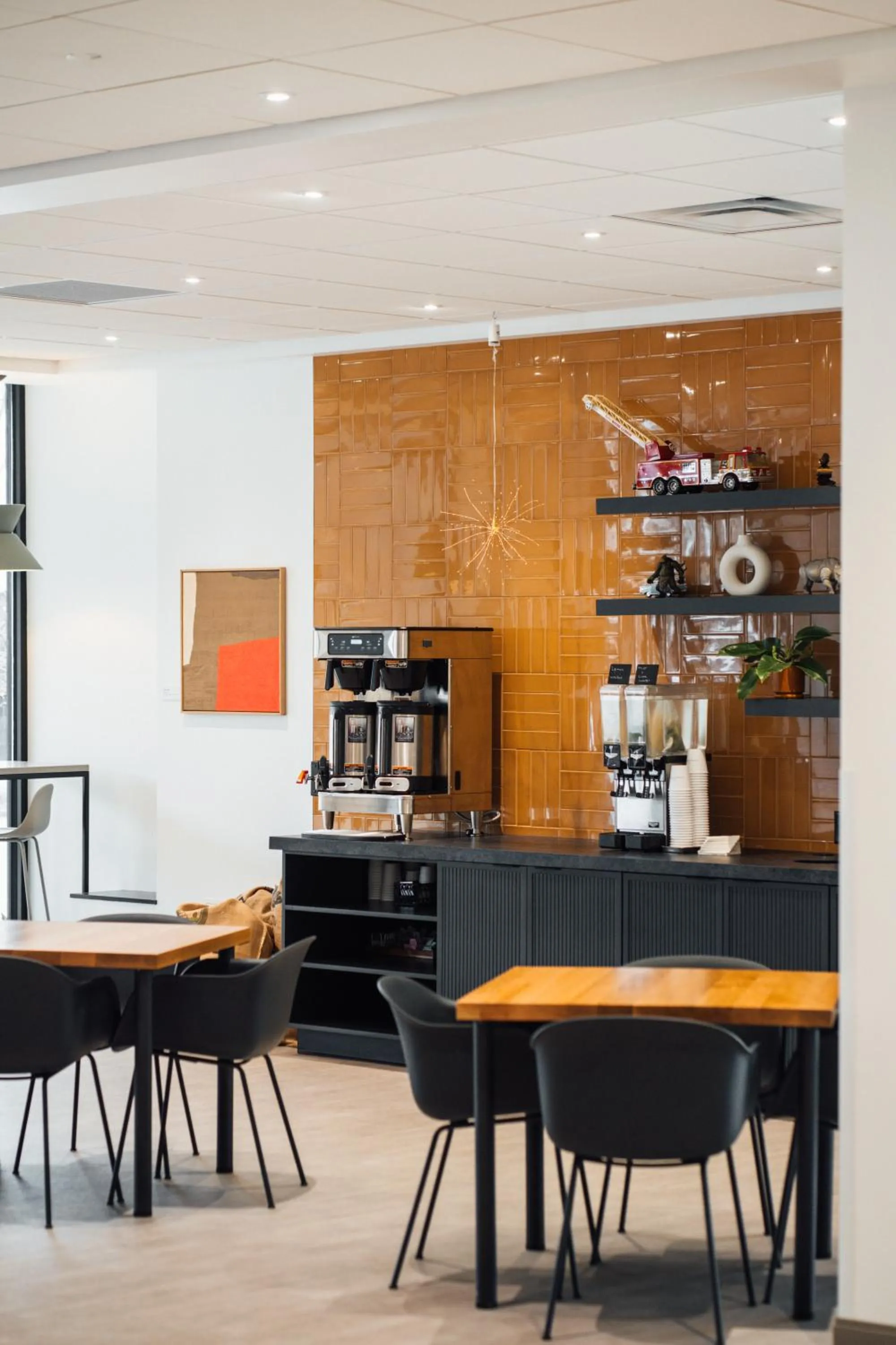 Coffee/tea facilities in Hotel Downstreet, an Ascend Collection Hotel